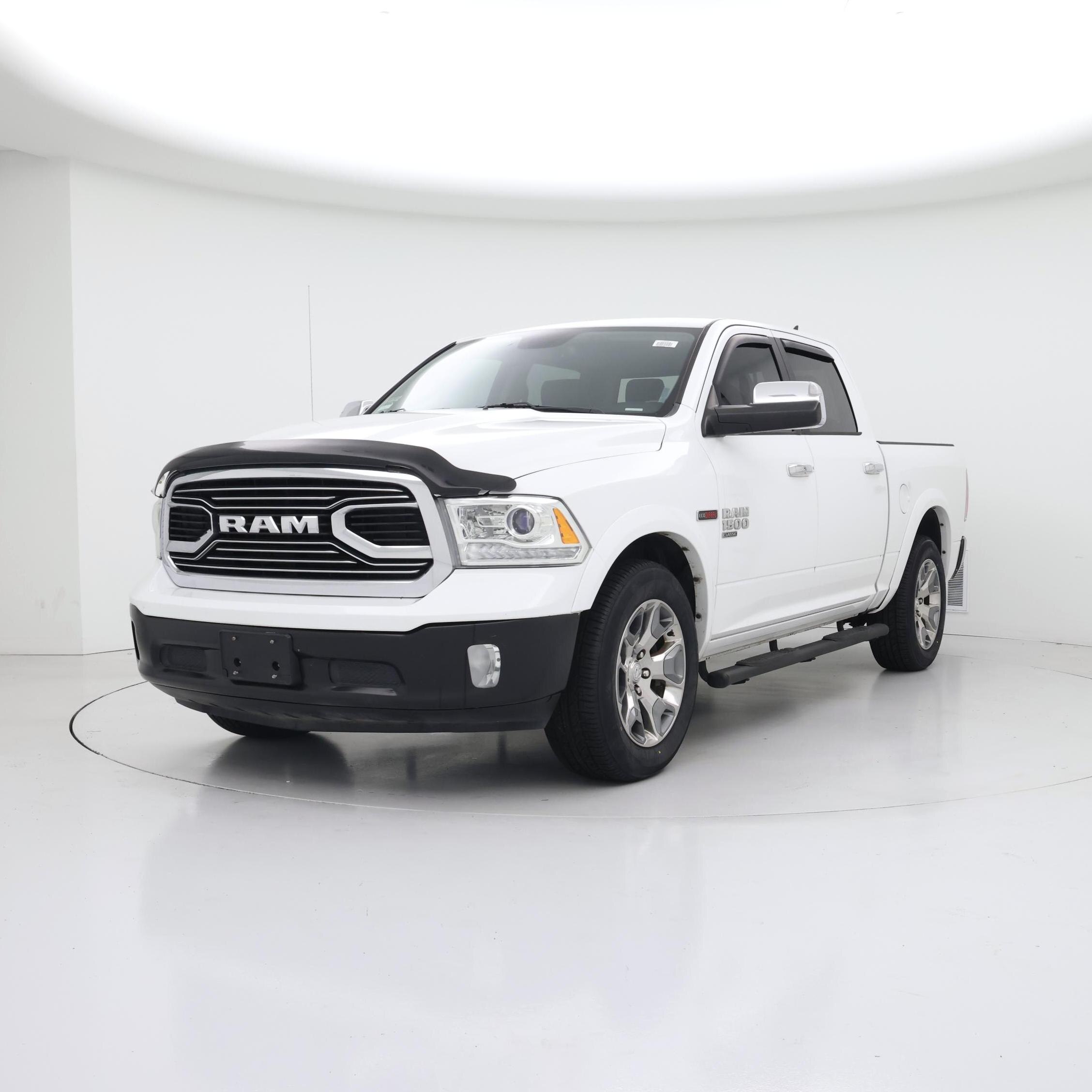 Thumbnail: 2019 RAM 1500 Classic - 4