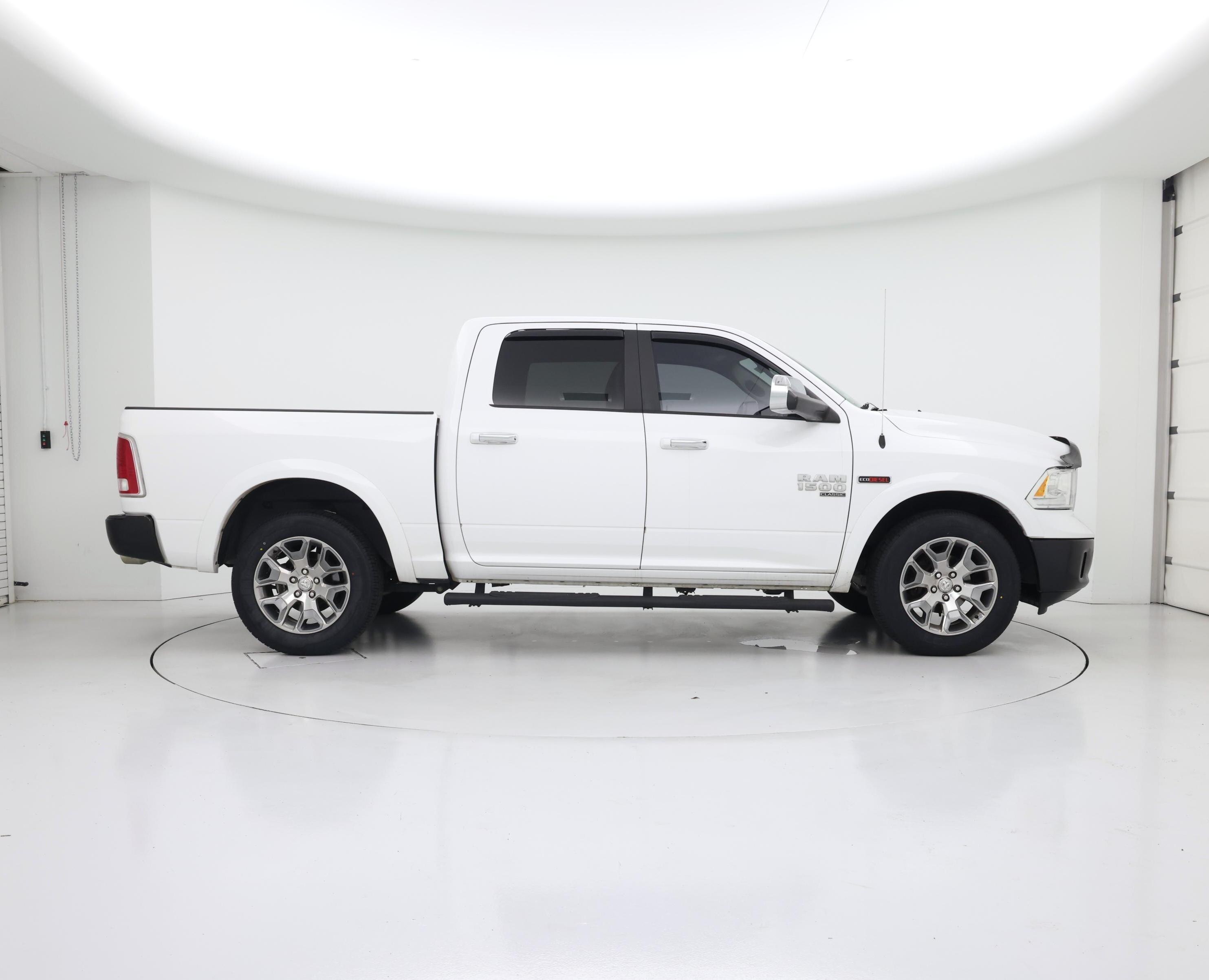 Thumbnail: 2019 RAM 1500 Classic - 7