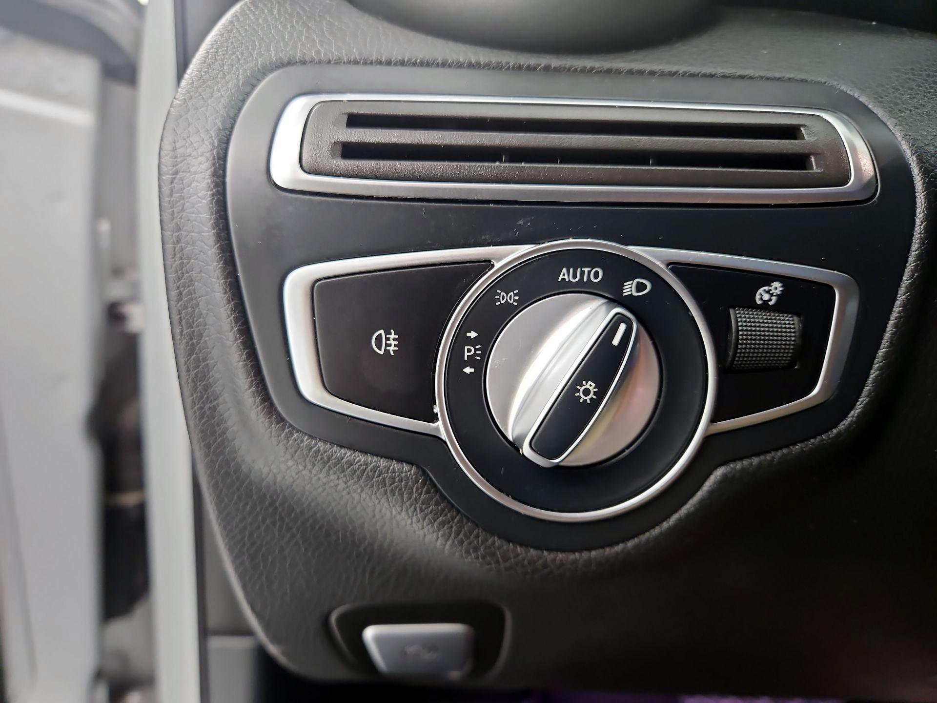 Thumbnail: 2021 Mercedes-Benz C-Class - 13