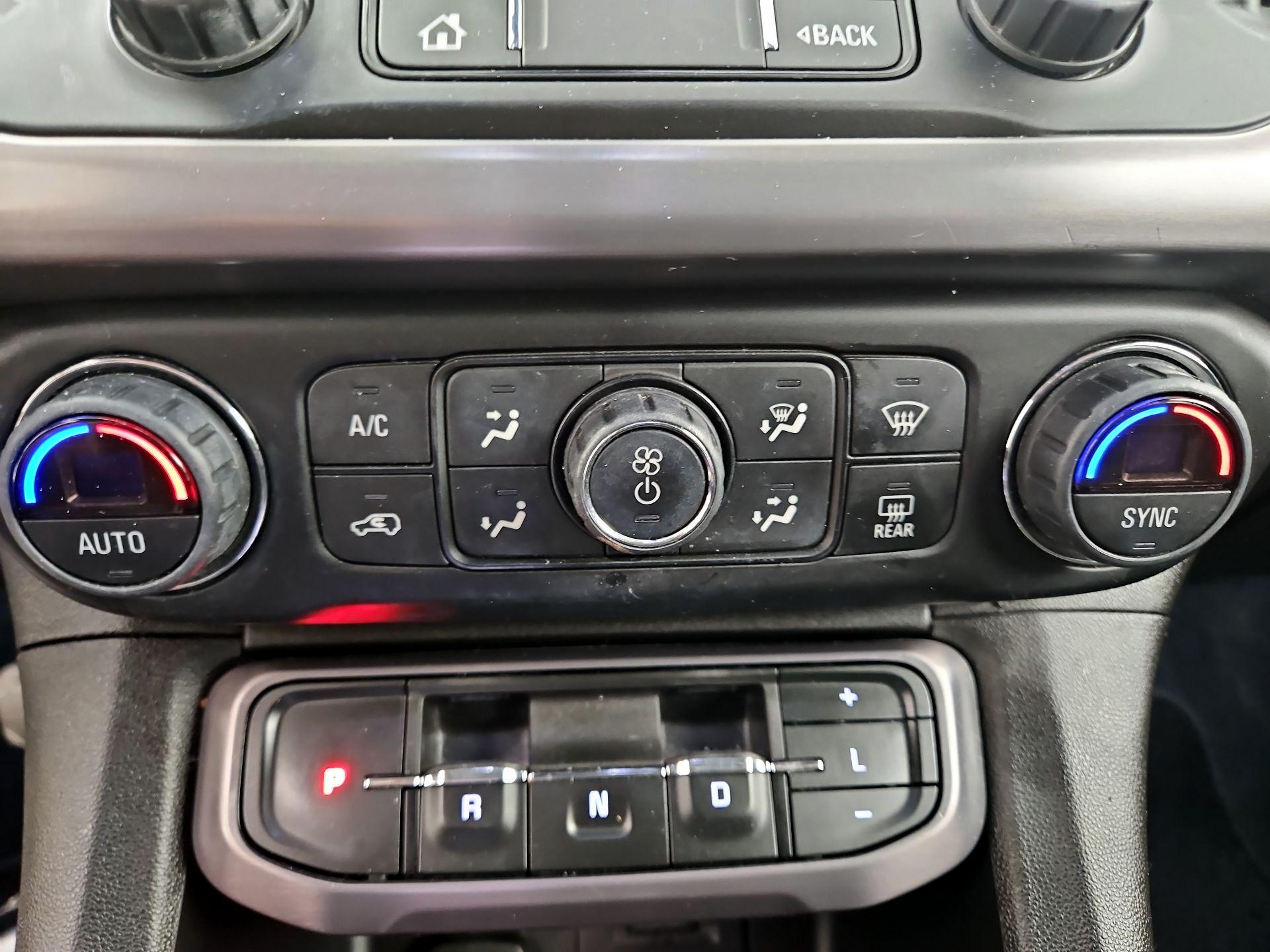 Thumbnail: 2021 GMC Acadia - 17