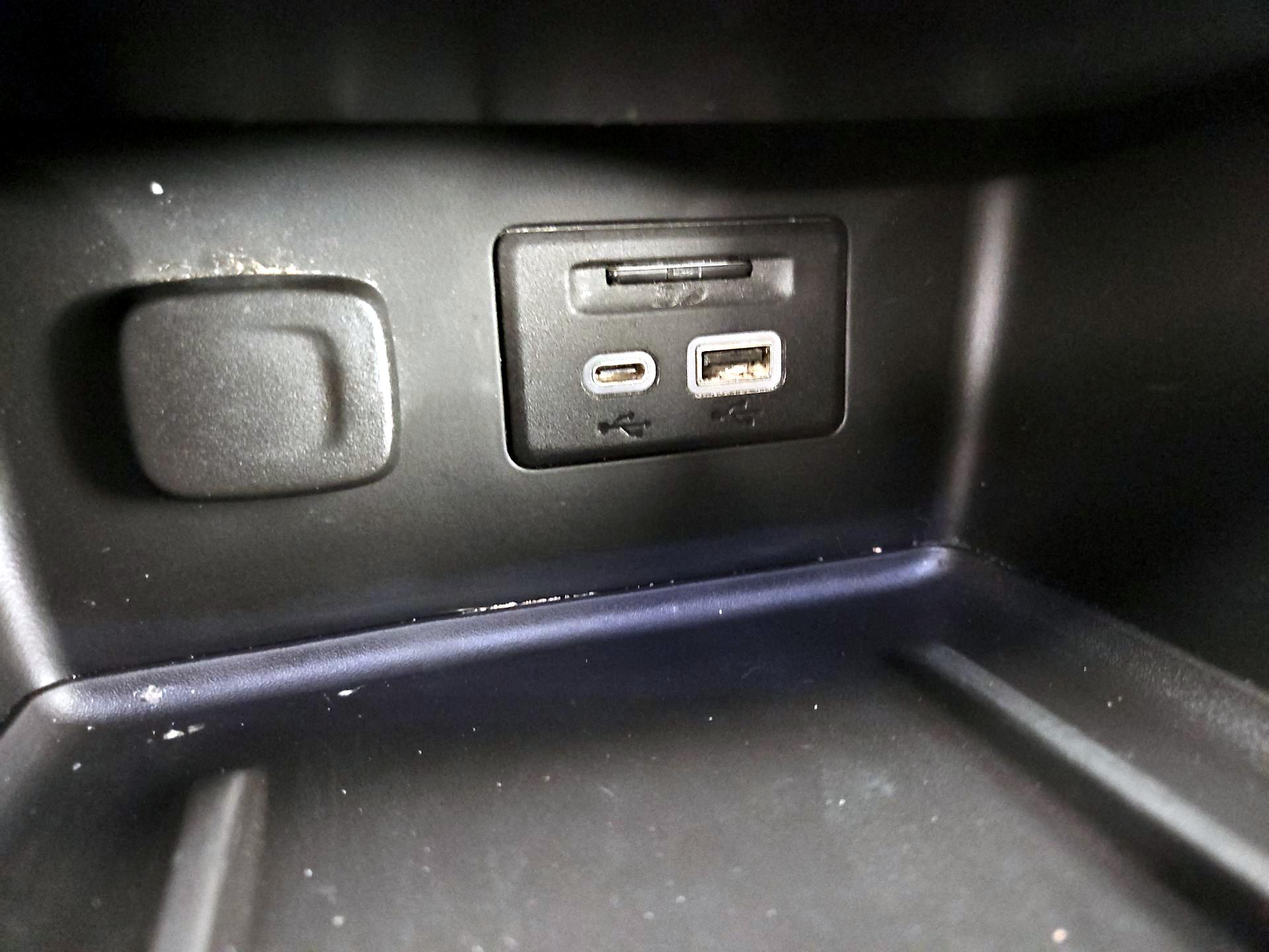 Thumbnail: 2021 GMC Acadia - 19