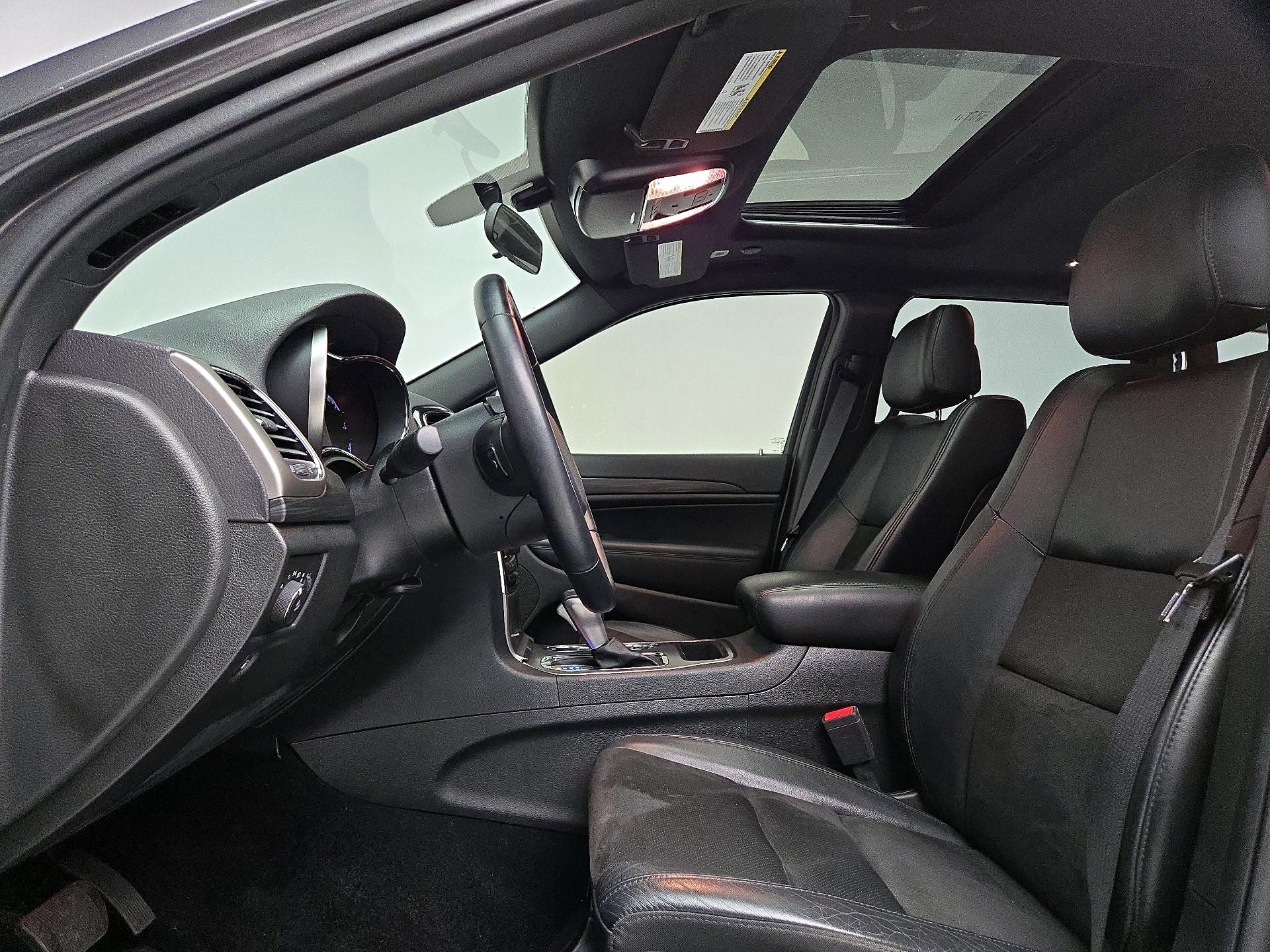 Thumbnail: 2021 Jeep Grand Cherokee - 20