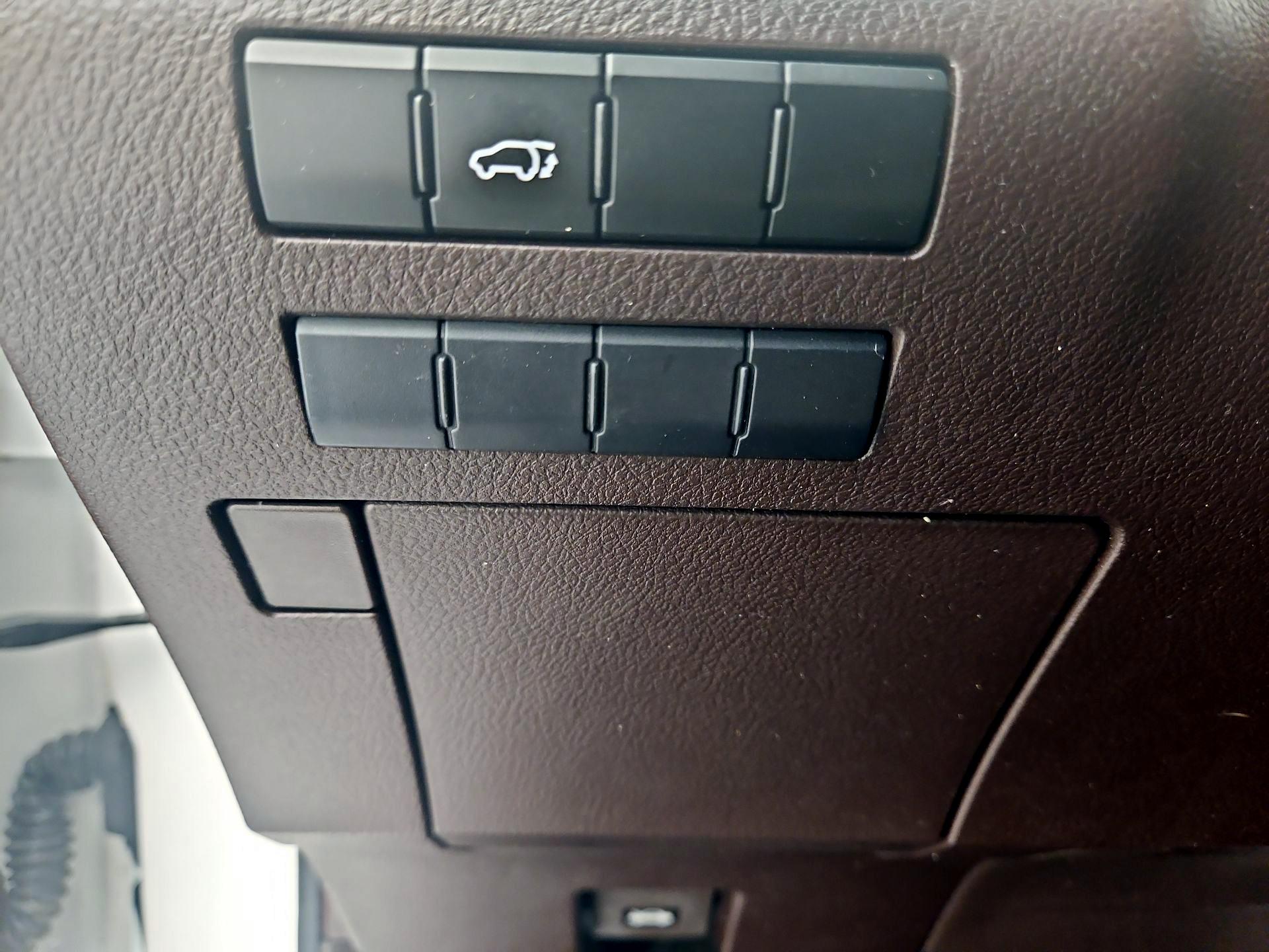 Thumbnail: 2016 Lexus RX - 13