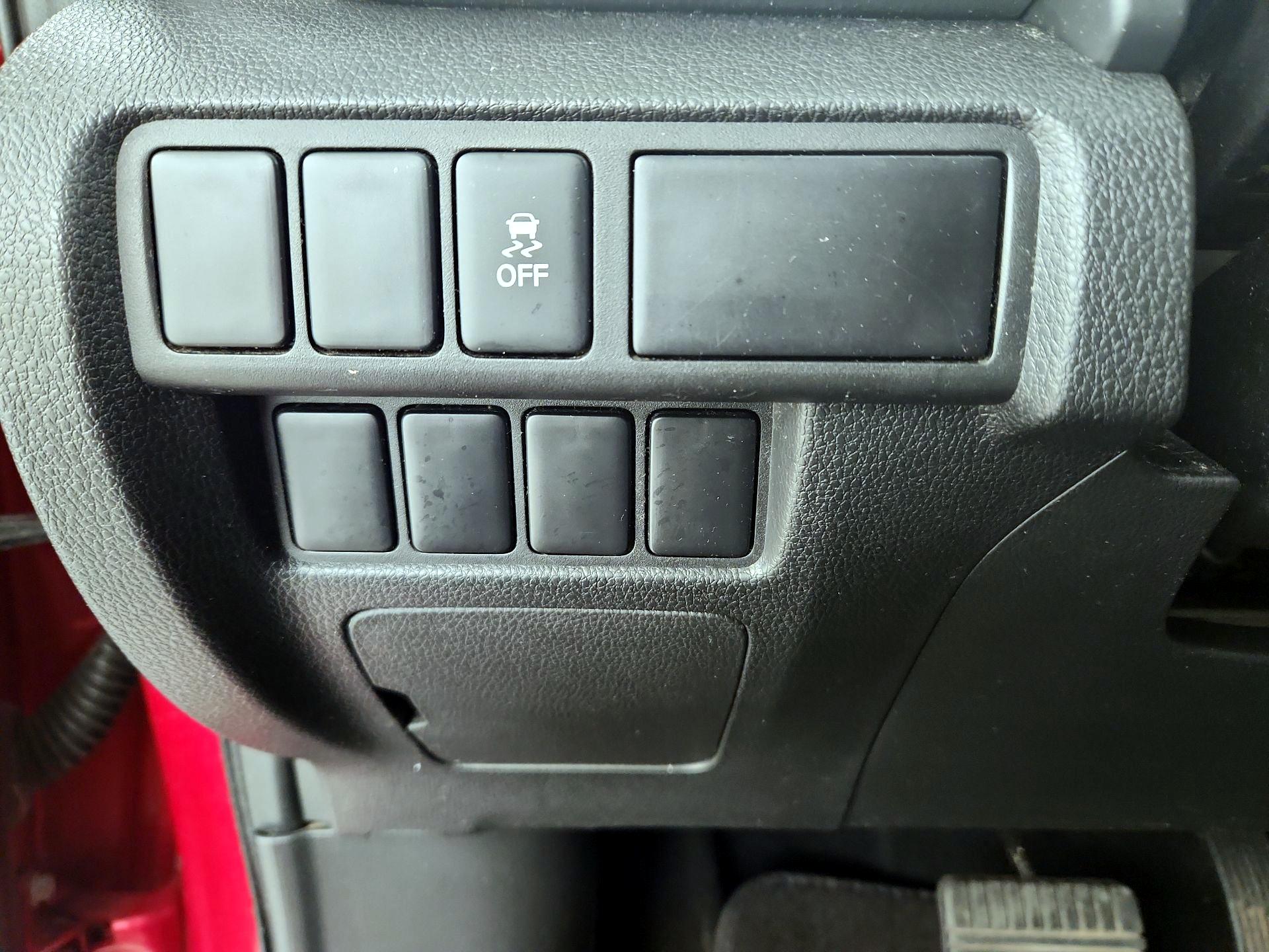 Thumbnail: 2019 Mitsubishi Eclipse Cross - 13