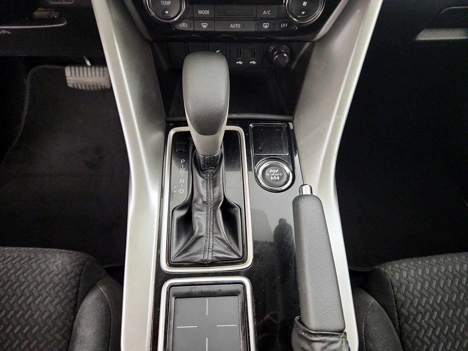 Thumbnail: 2019 Mitsubishi Eclipse Cross - 17