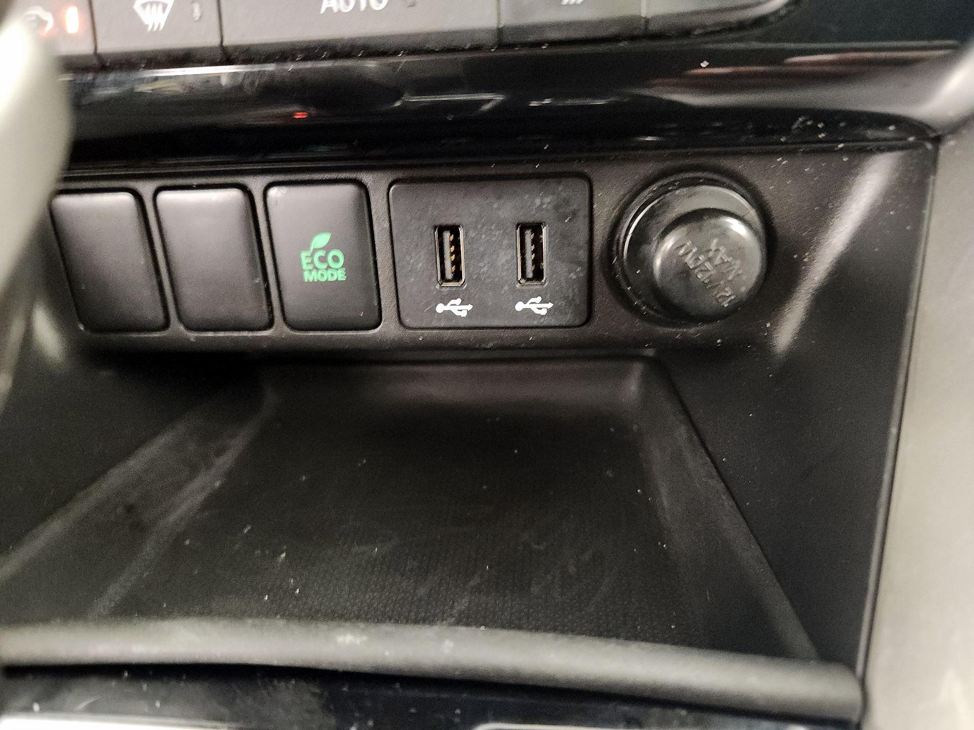 Thumbnail: 2019 Mitsubishi Eclipse Cross - 18