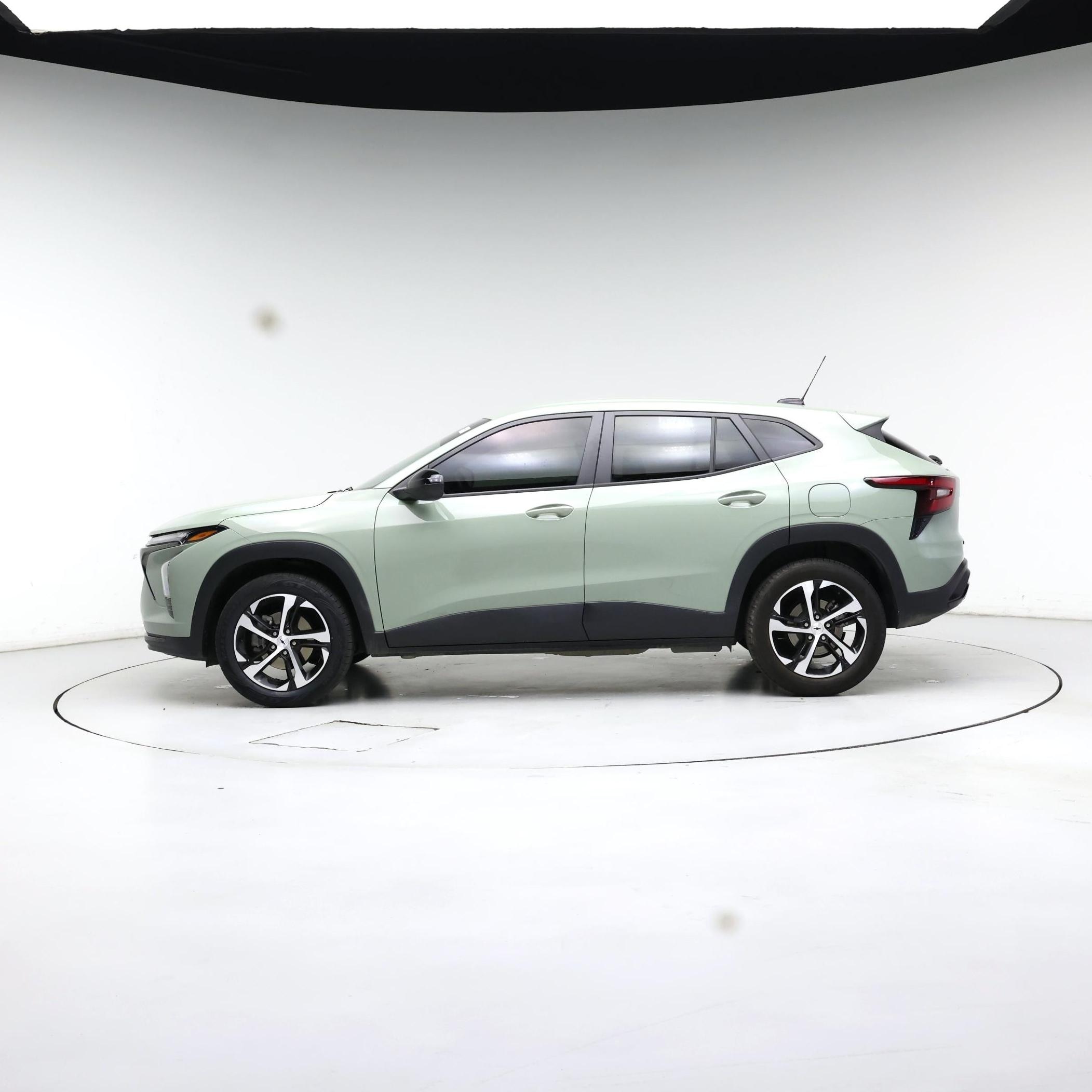 Thumbnail: 2024 Chevrolet Trax - 3