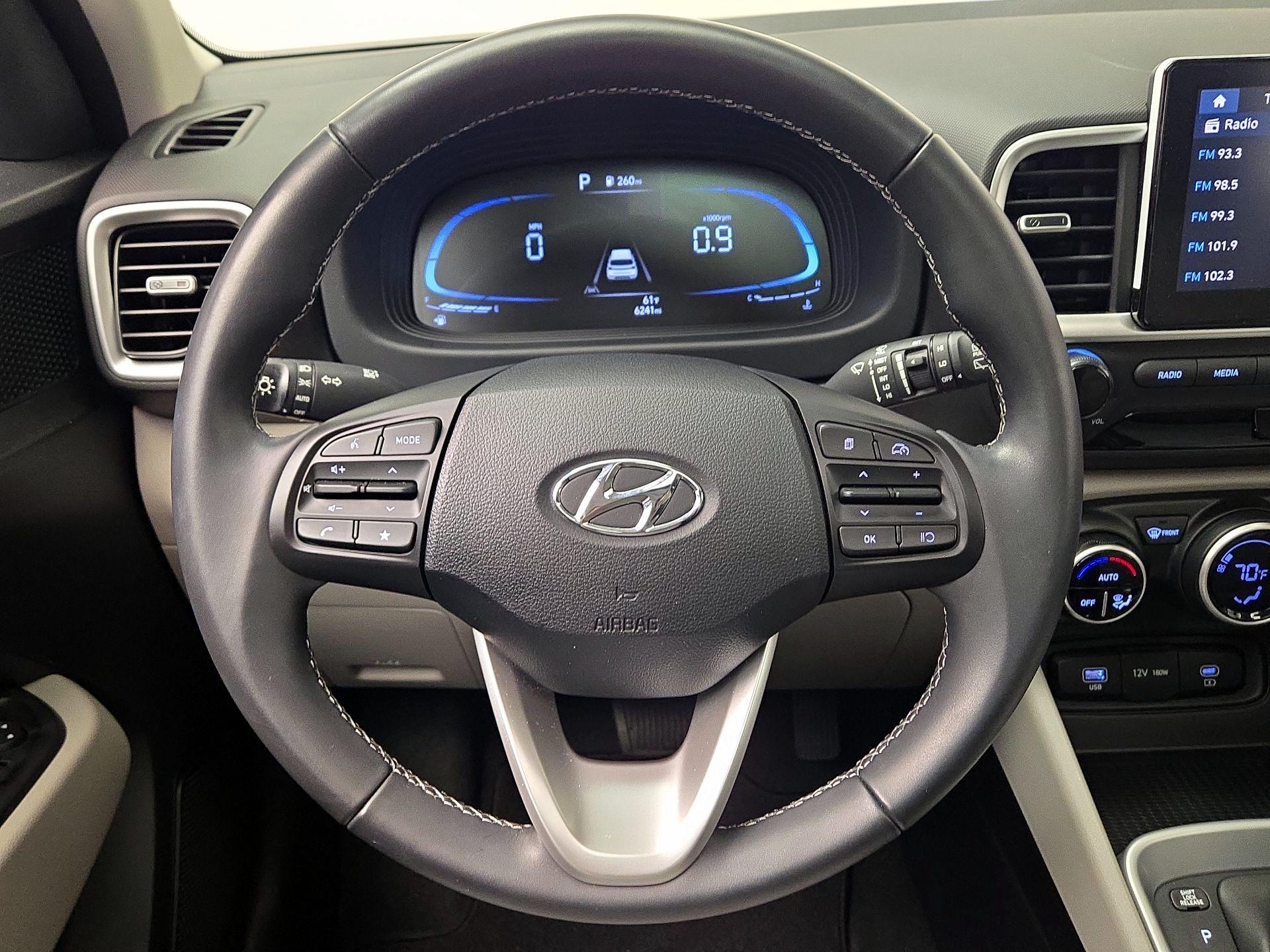 Thumbnail: 2024 Hyundai Venue - 10