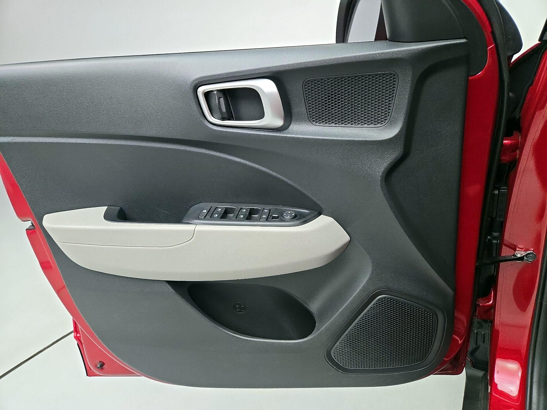 Thumbnail: 2024 Hyundai Venue - 12