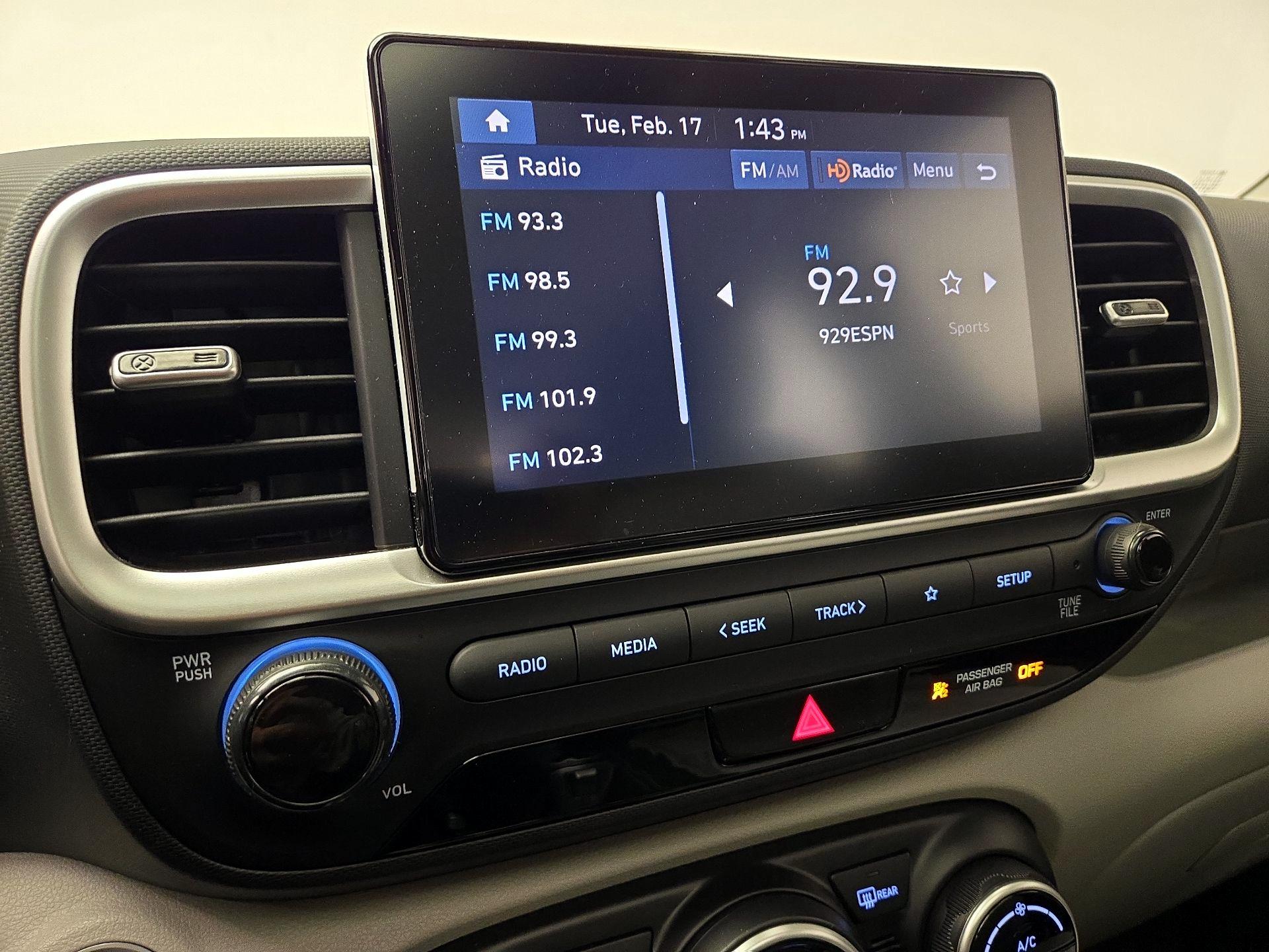 Thumbnail: 2024 Hyundai Venue - 15