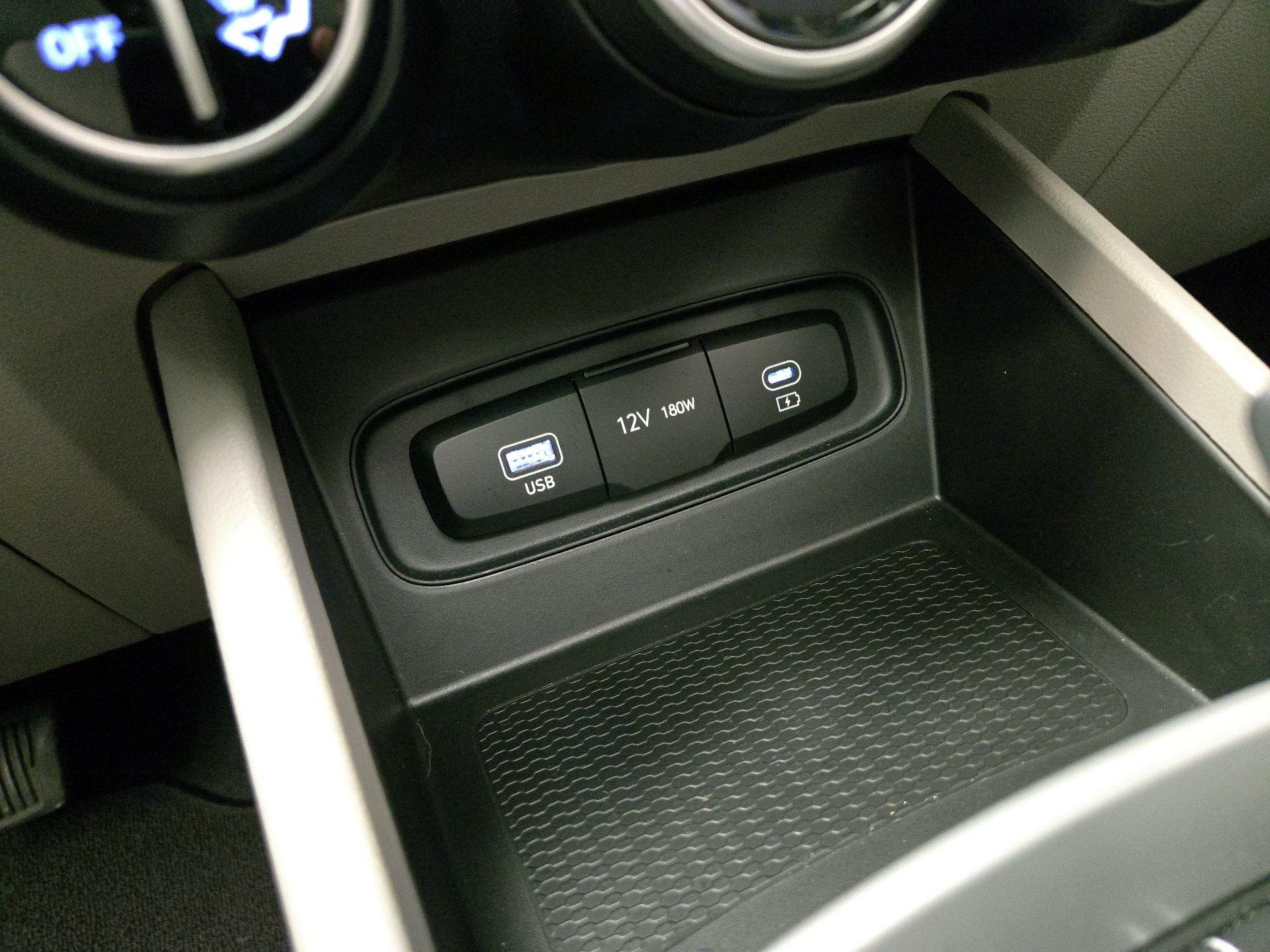 Thumbnail: 2024 Hyundai Venue - 18