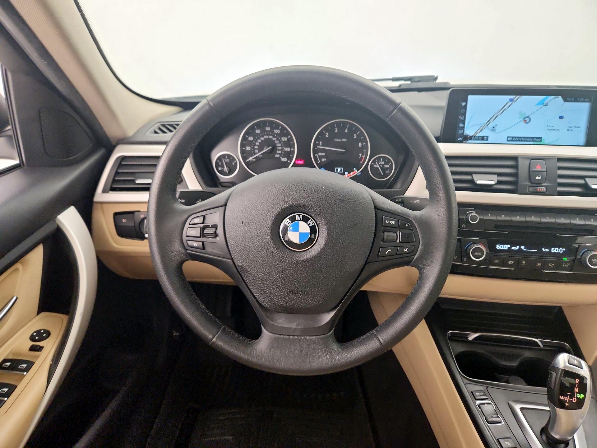 Thumbnail: 2017 BMW 3 Series - 10