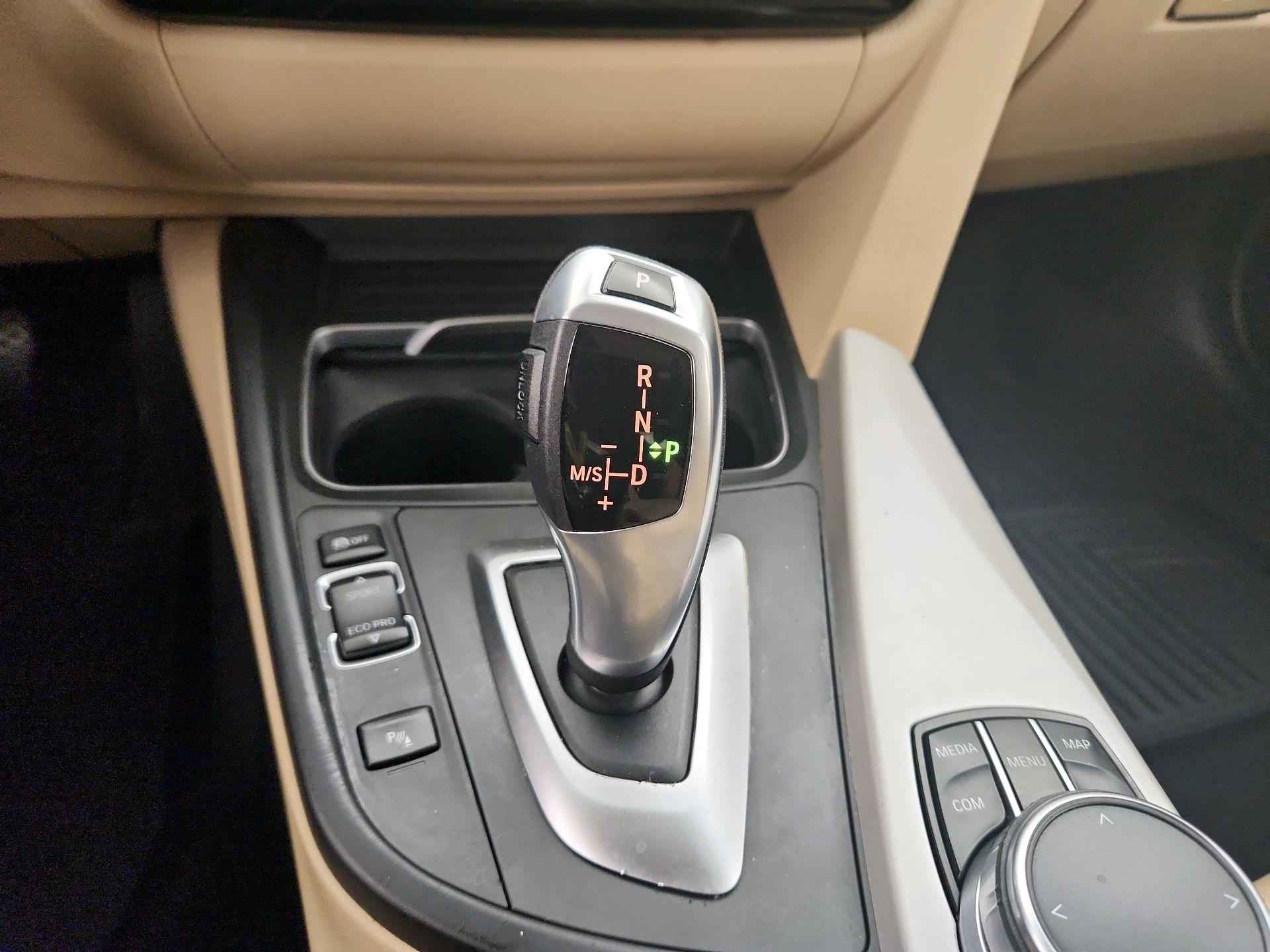 Thumbnail: 2017 BMW 3 Series - 18