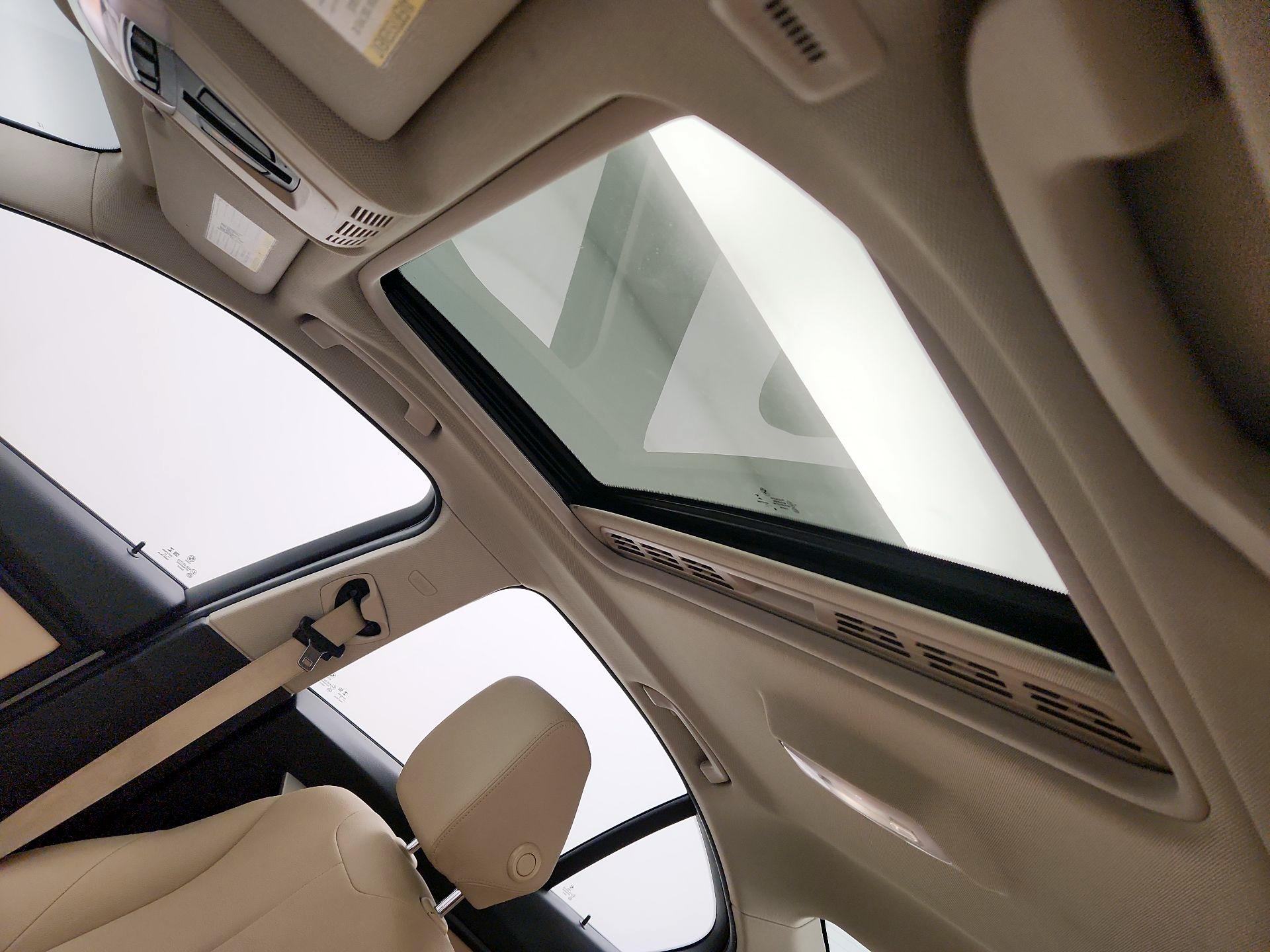 Thumbnail: 2017 BMW 3 Series - 20