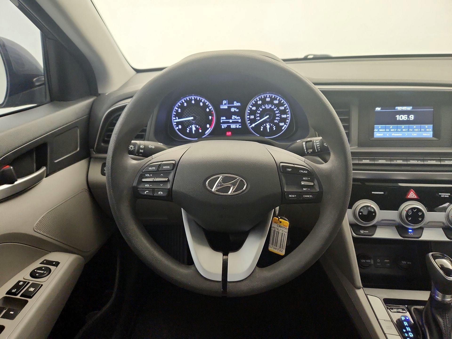 Thumbnail: 2019 Hyundai Elantra - 10