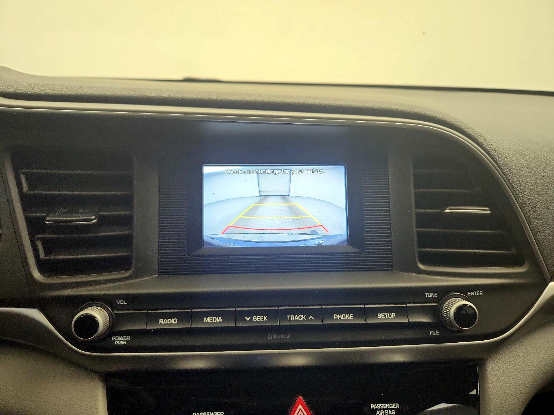 Thumbnail: 2019 Hyundai Elantra - 14