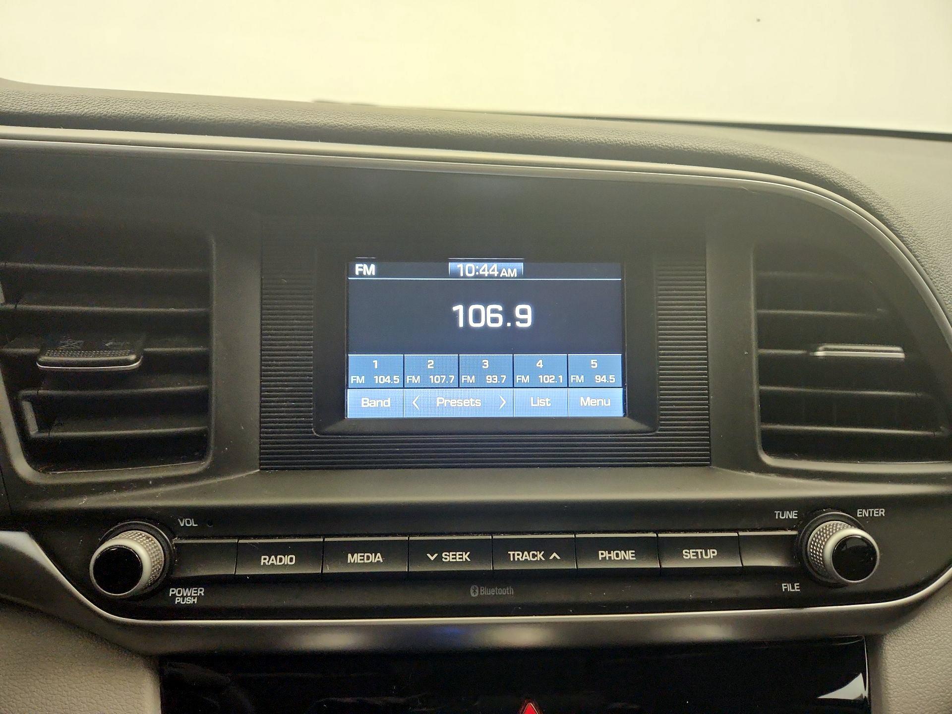 Thumbnail: 2019 Hyundai Elantra - 15