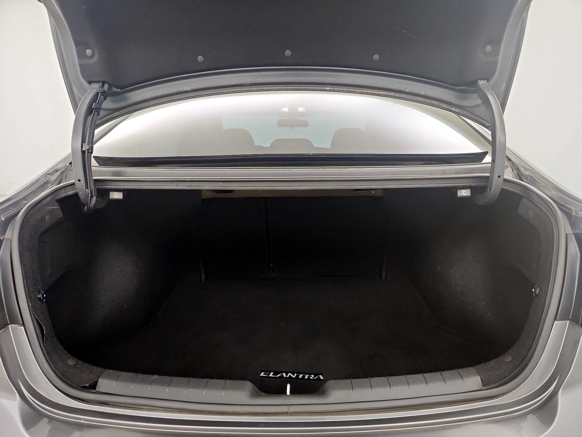 Thumbnail: 2019 Hyundai Elantra - 20