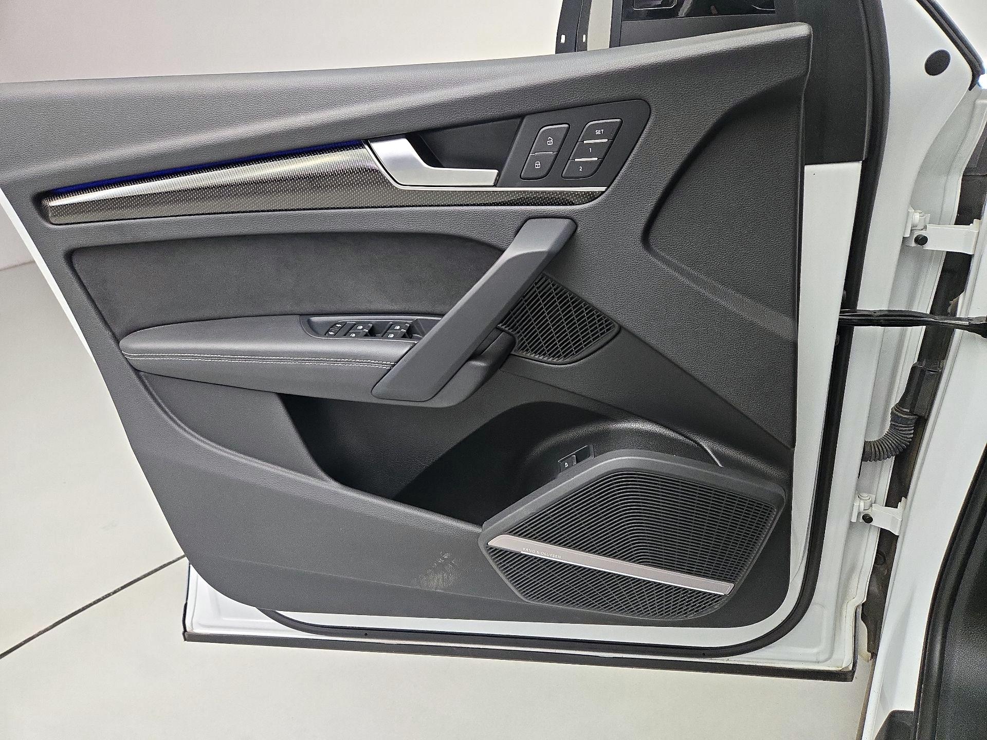 Thumbnail: 2021 Audi SQ5 - 12