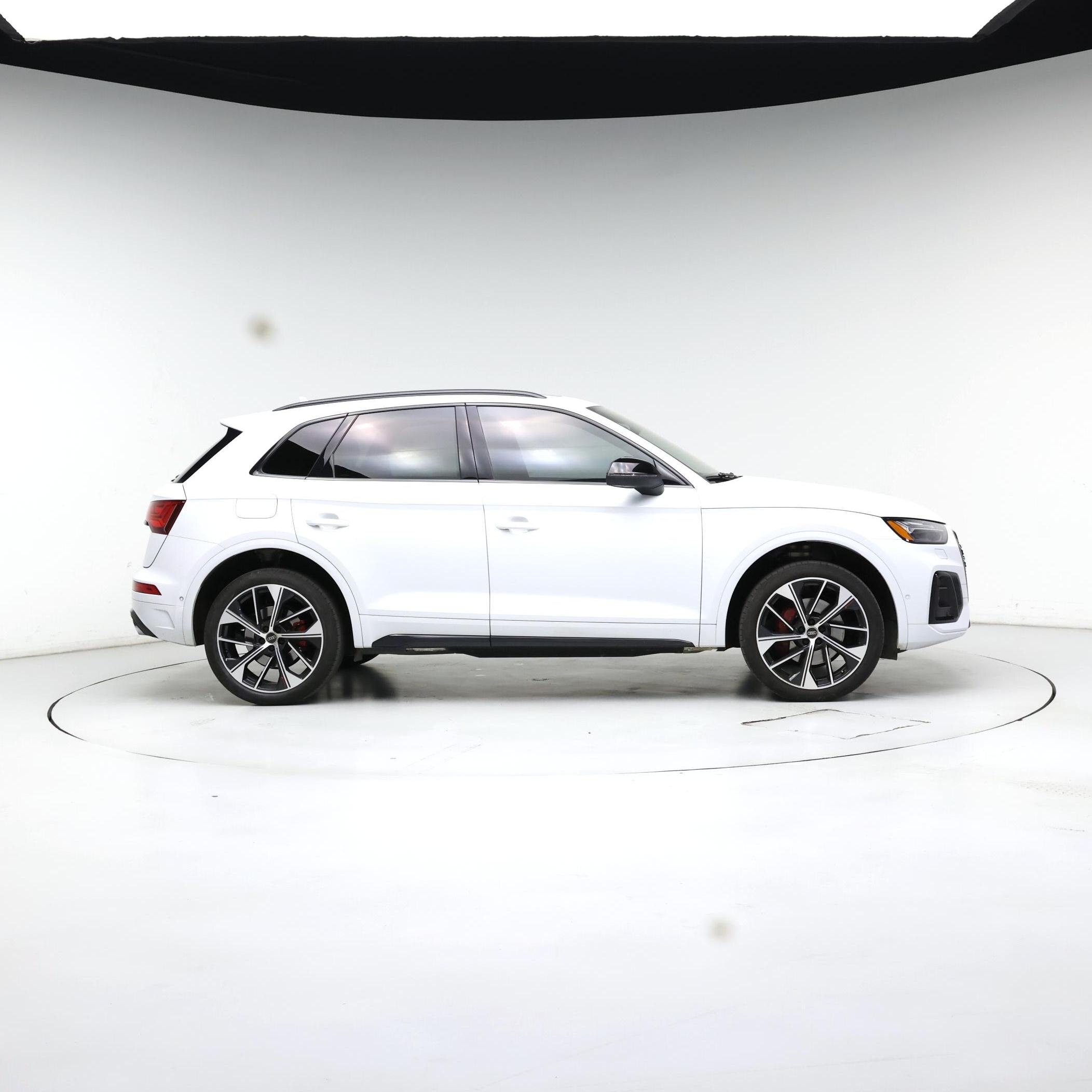 Thumbnail: 2021 Audi SQ5 - 7