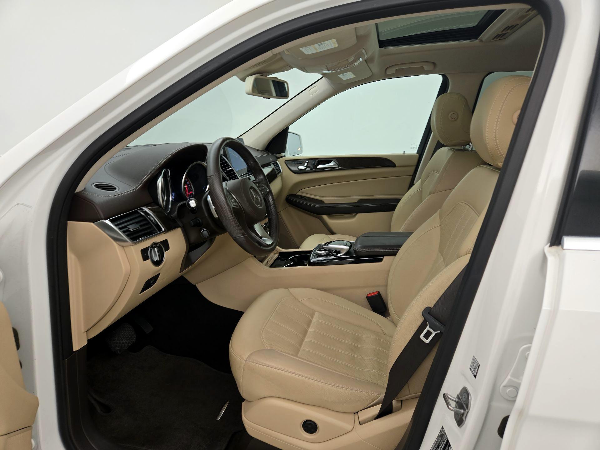 Thumbnail: 2019 Mercedes-Benz GLS - 11