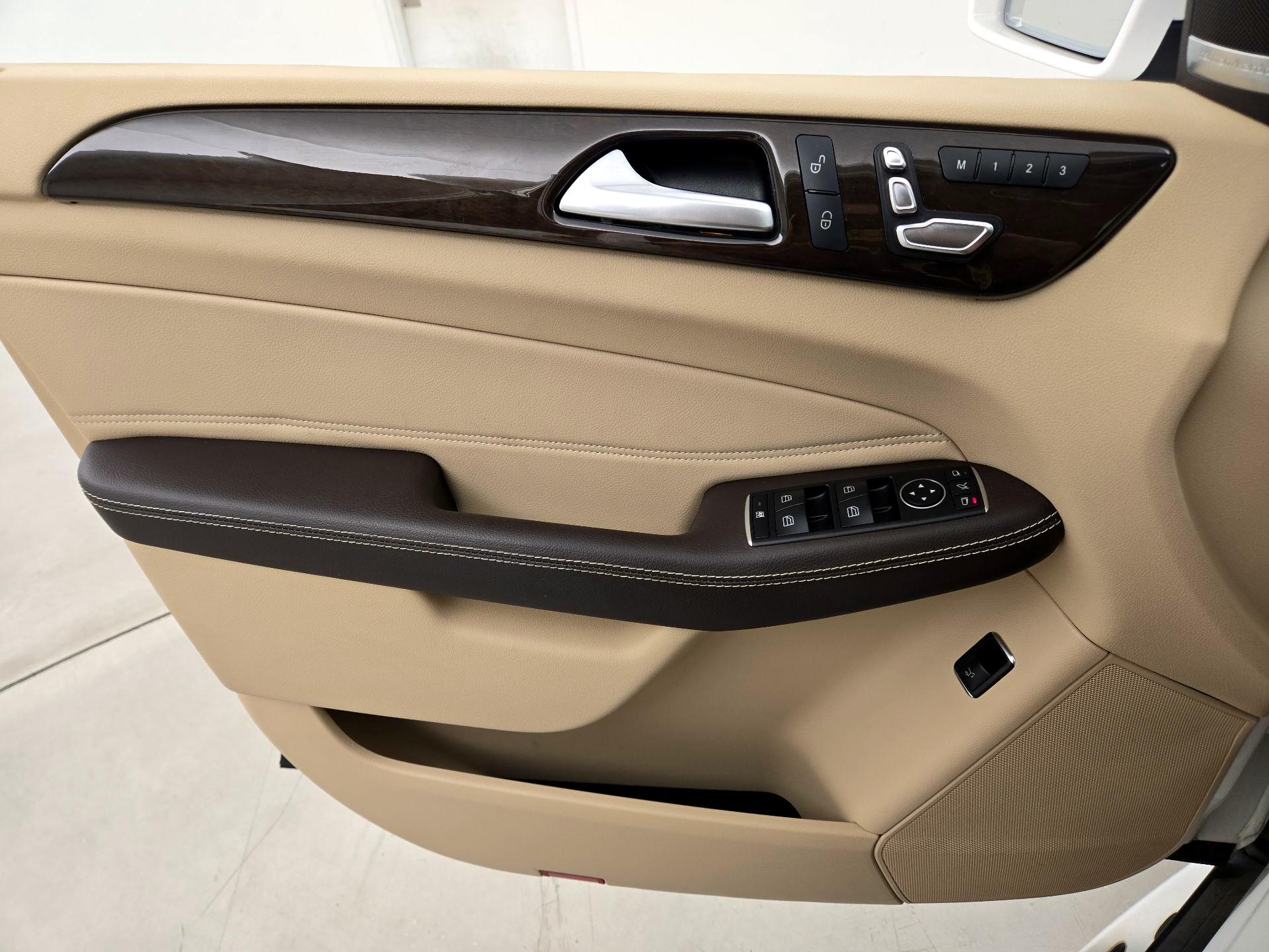 Thumbnail: 2019 Mercedes-Benz GLS - 12