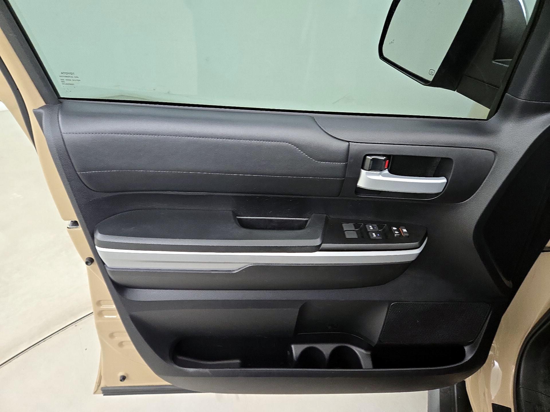 Thumbnail: 2020 Toyota Tundra - 12