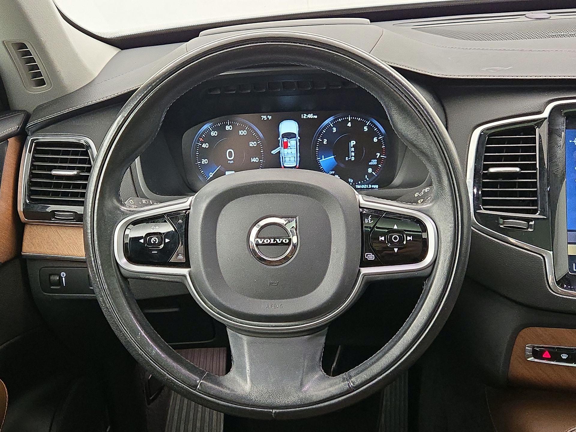 Thumbnail: 2019 Volvo XC90 - 10