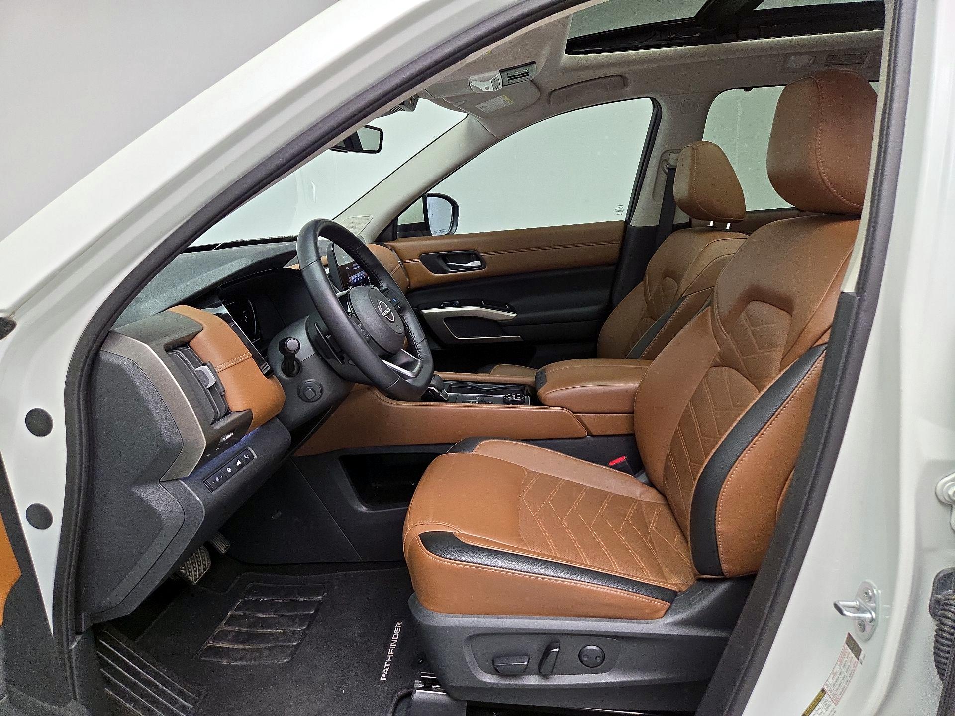 Thumbnail: 2023 Nissan Pathfinder - 11