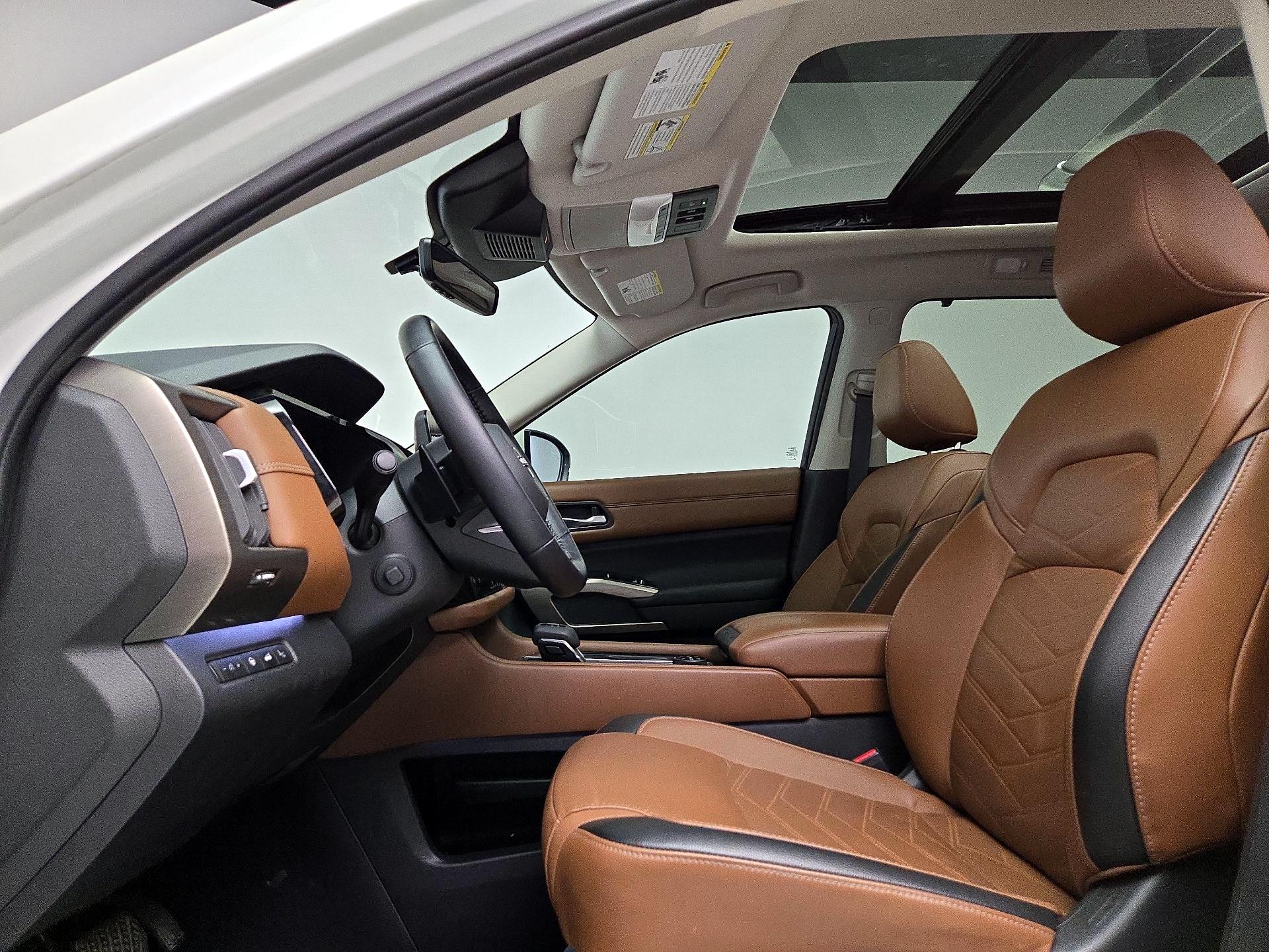 Thumbnail: 2023 Nissan Pathfinder - 20