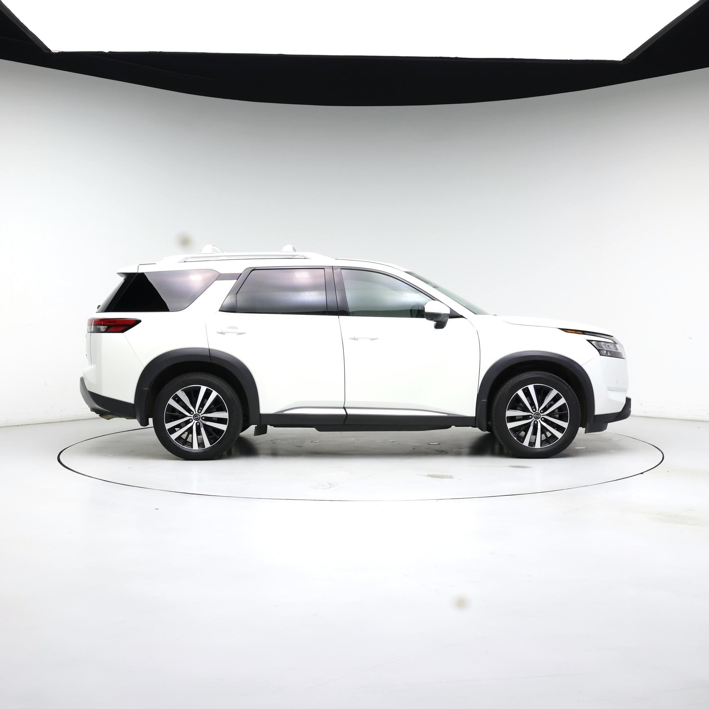 Thumbnail: 2023 Nissan Pathfinder - 7