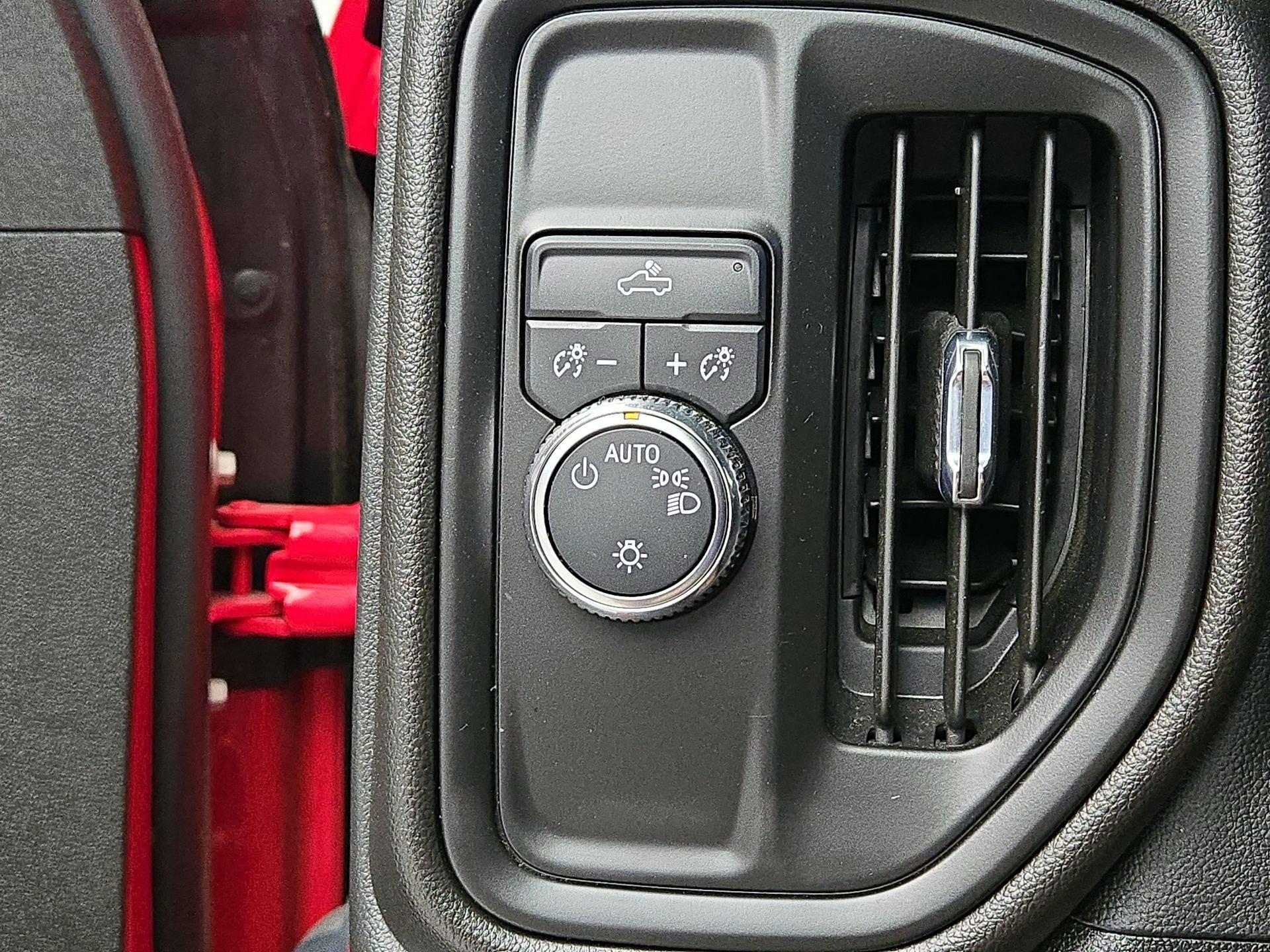 Thumbnail: 2024 GMC Sierra 1500 - 13