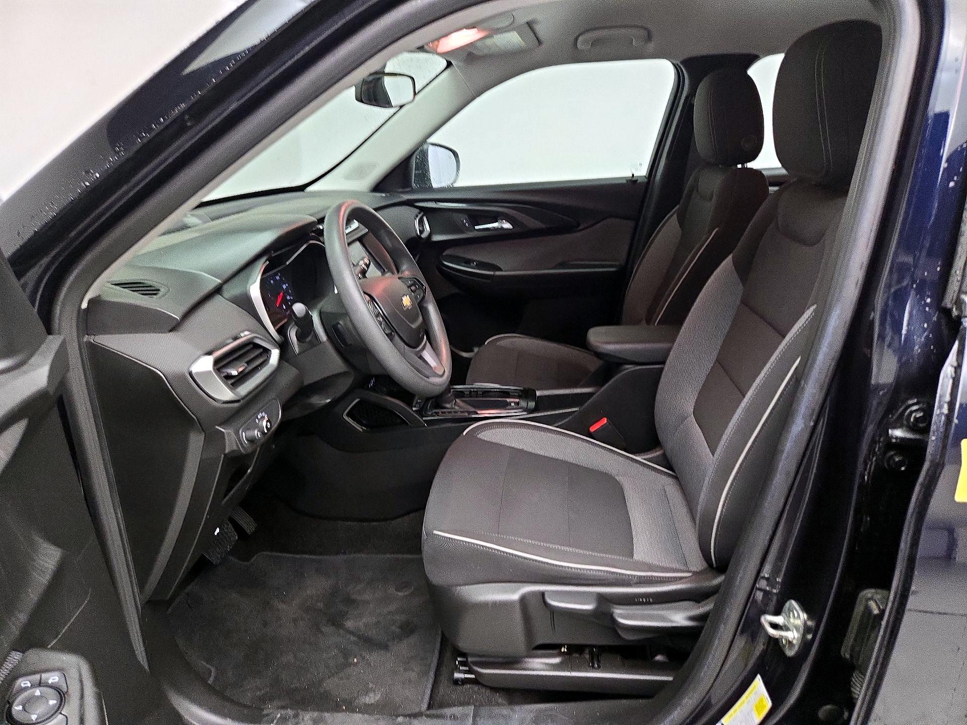 Thumbnail: 2021 Chevrolet TrailBlazer - 11