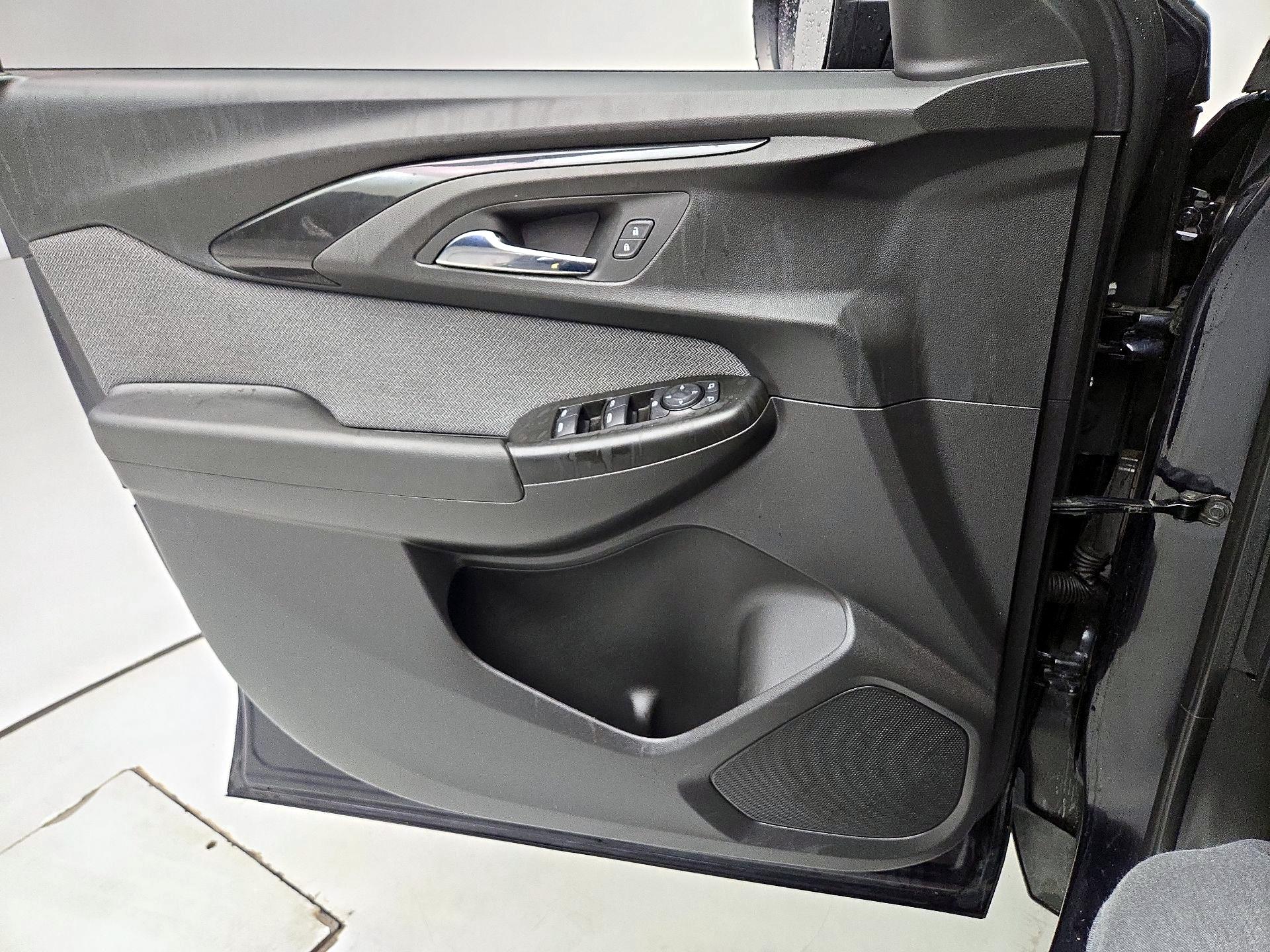 Thumbnail: 2021 Chevrolet TrailBlazer - 12