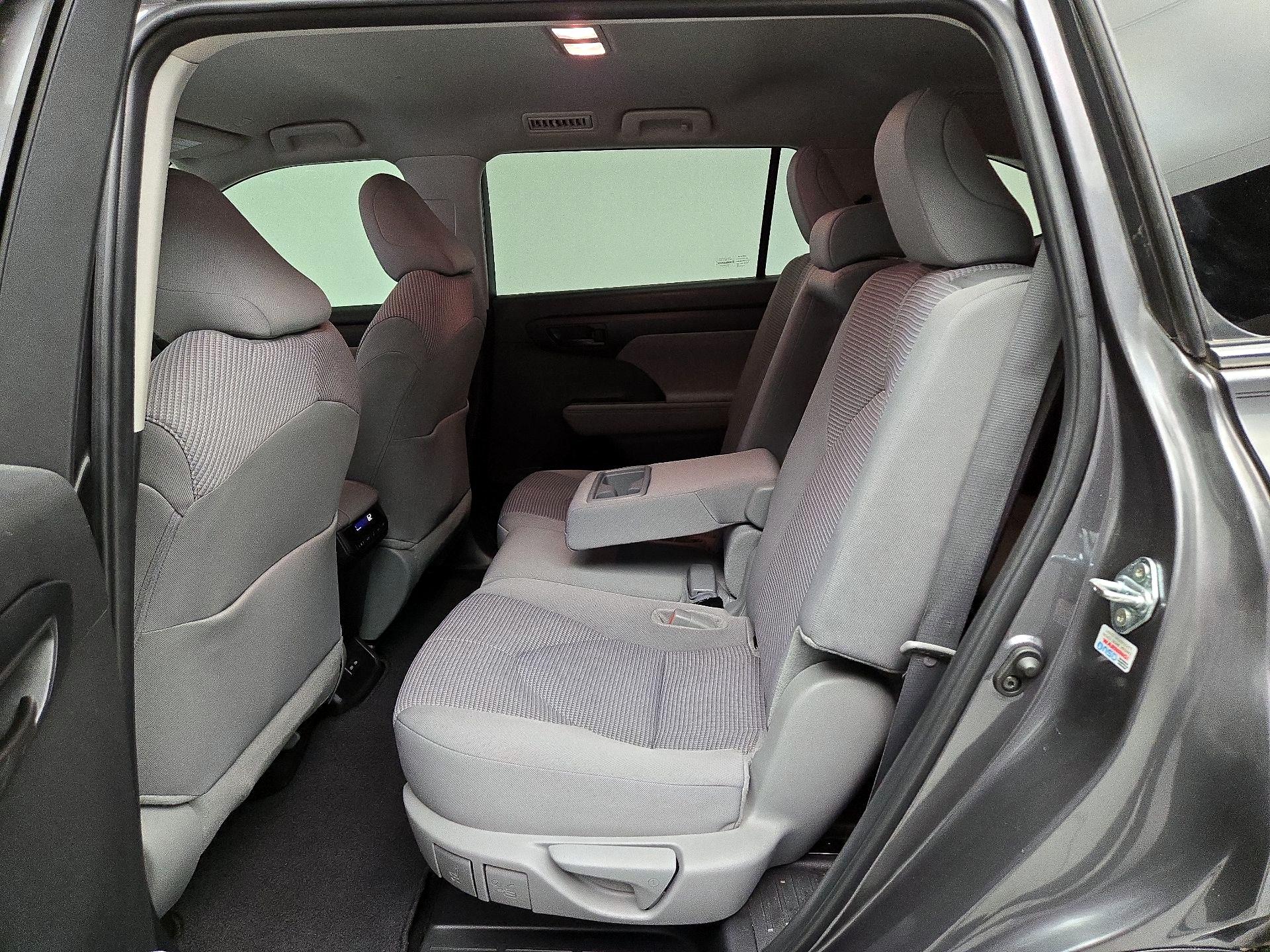 Thumbnail: 2024 Toyota Highlander - 19