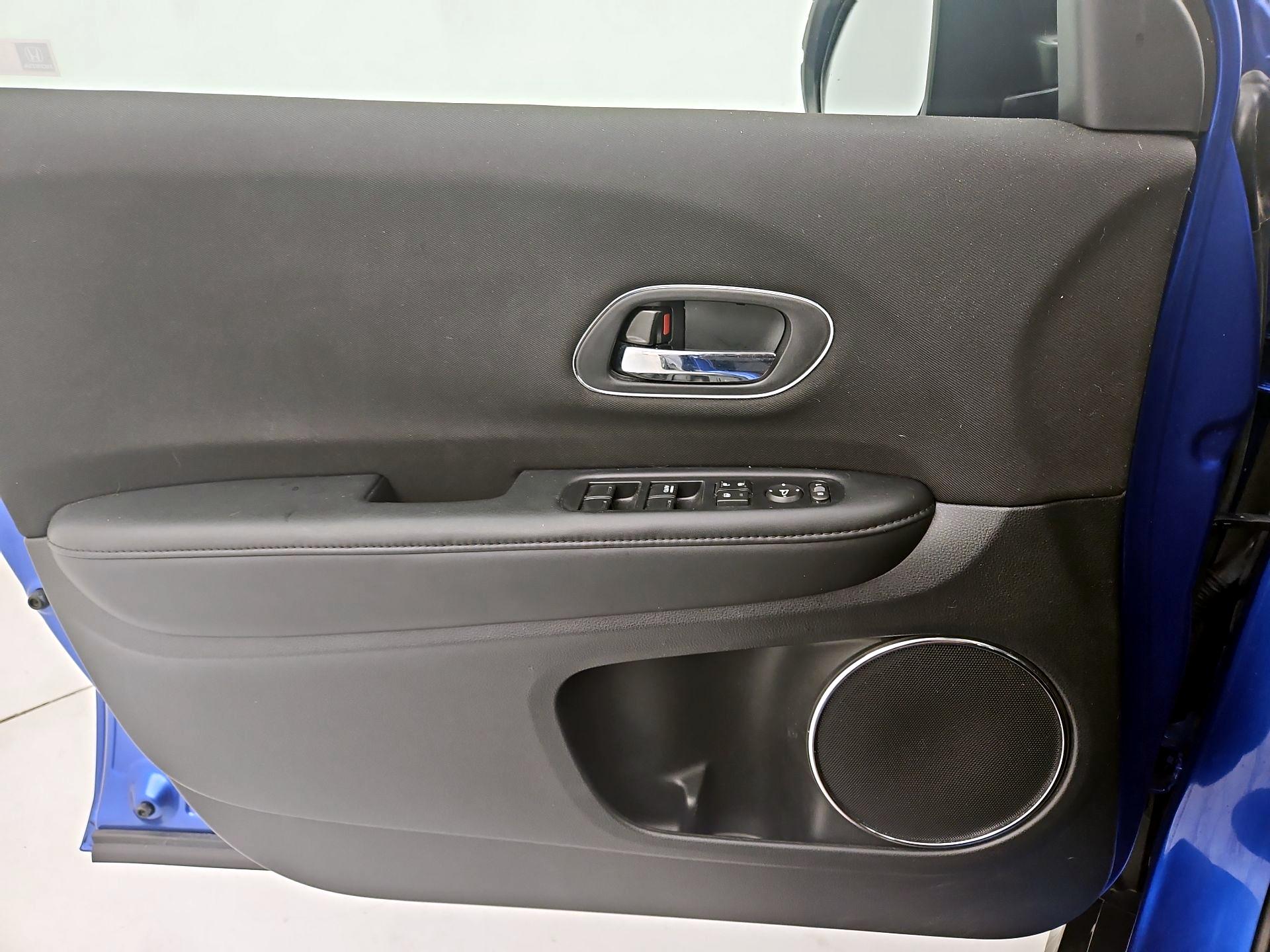 Thumbnail: 2018 Honda HR-V - 12