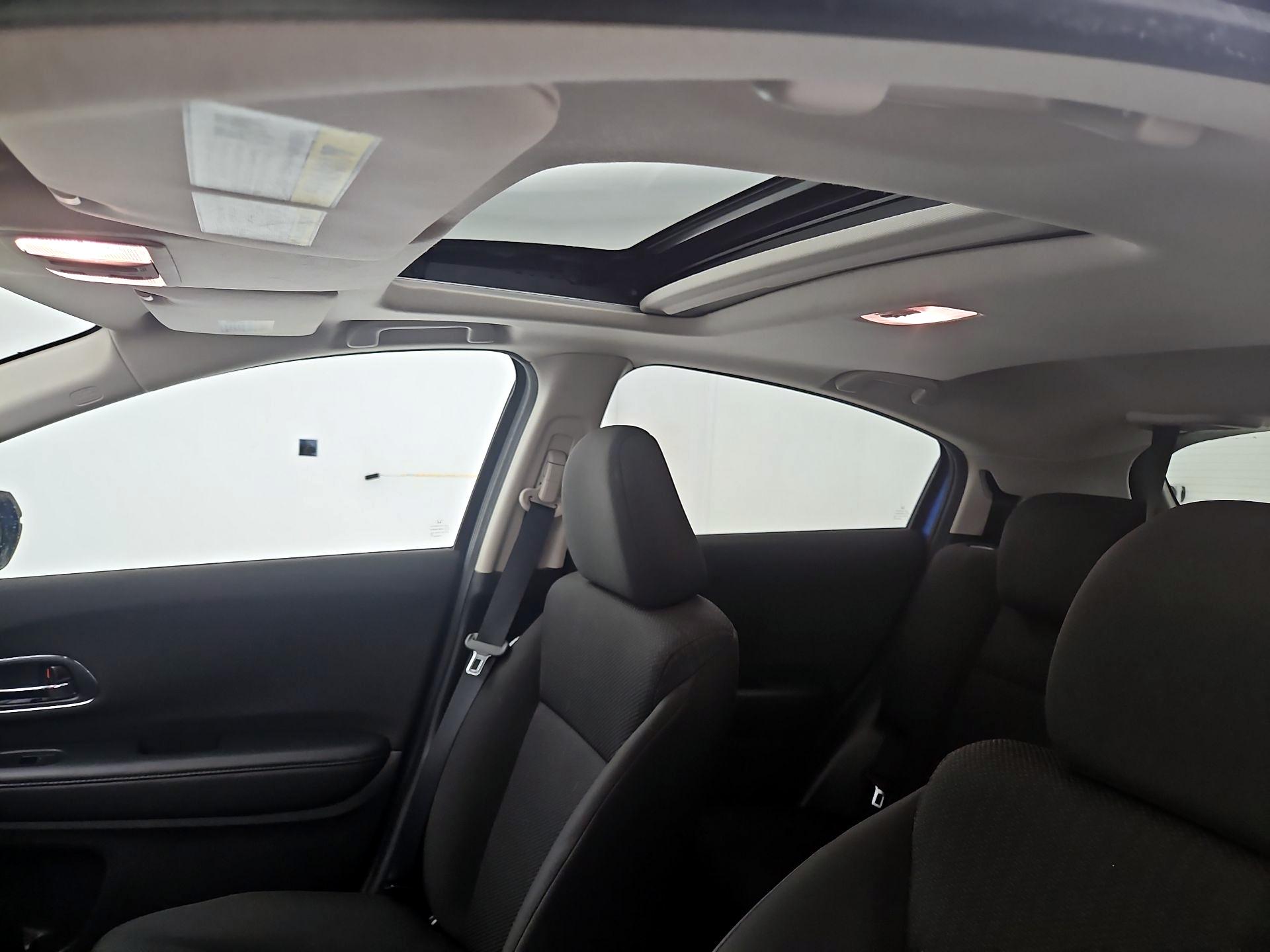 Thumbnail: 2018 Honda HR-V - 19