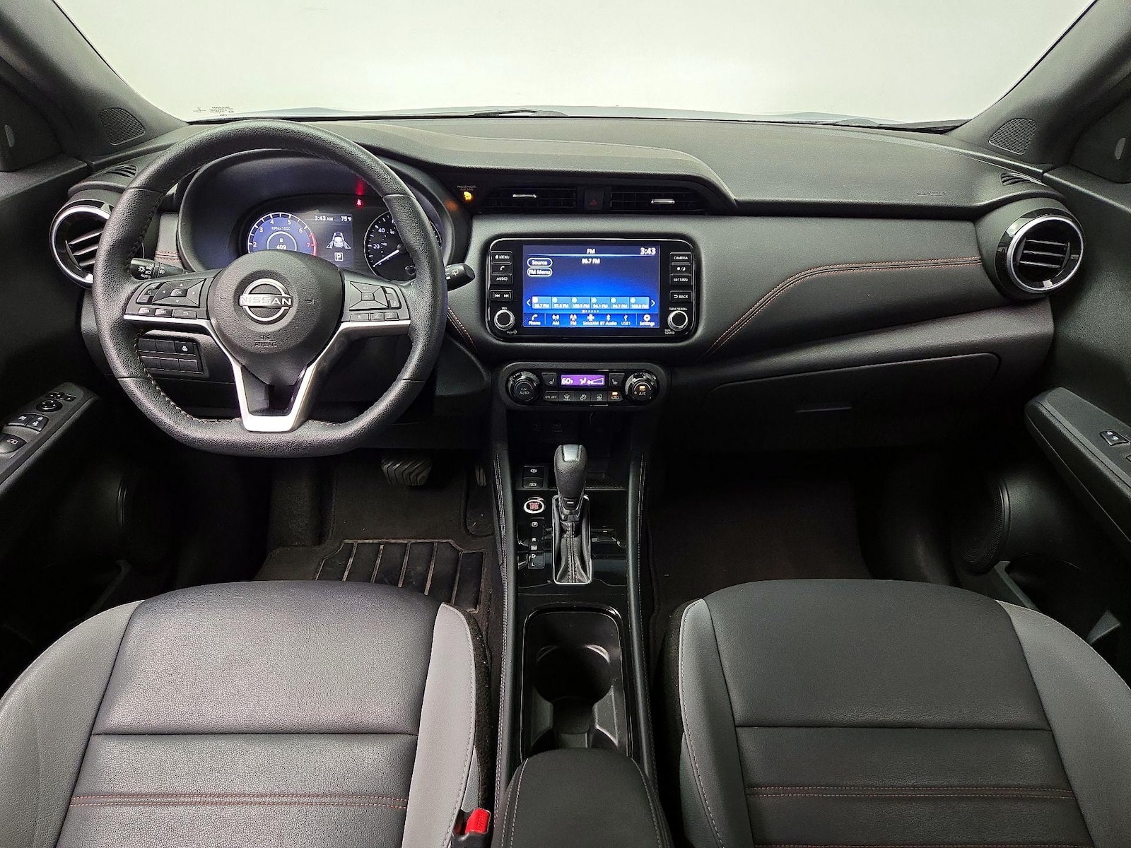 2023 Nissan Kicks SR - Photo 10