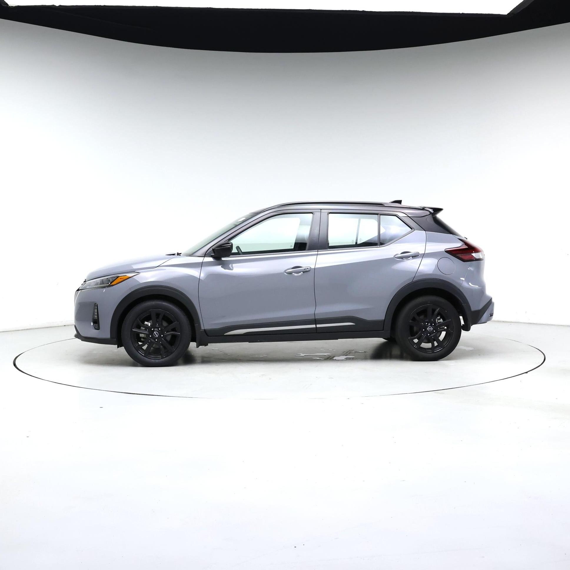 Thumbnail: 2023 Nissan Kicks - 3