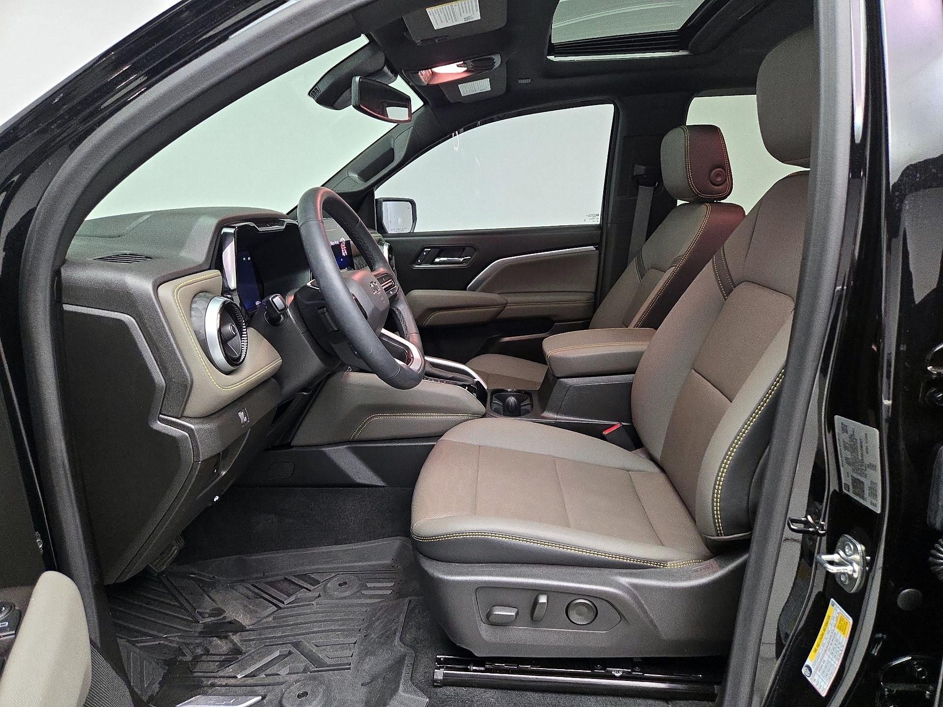 Thumbnail: 2025 Chevrolet Colorado - 11