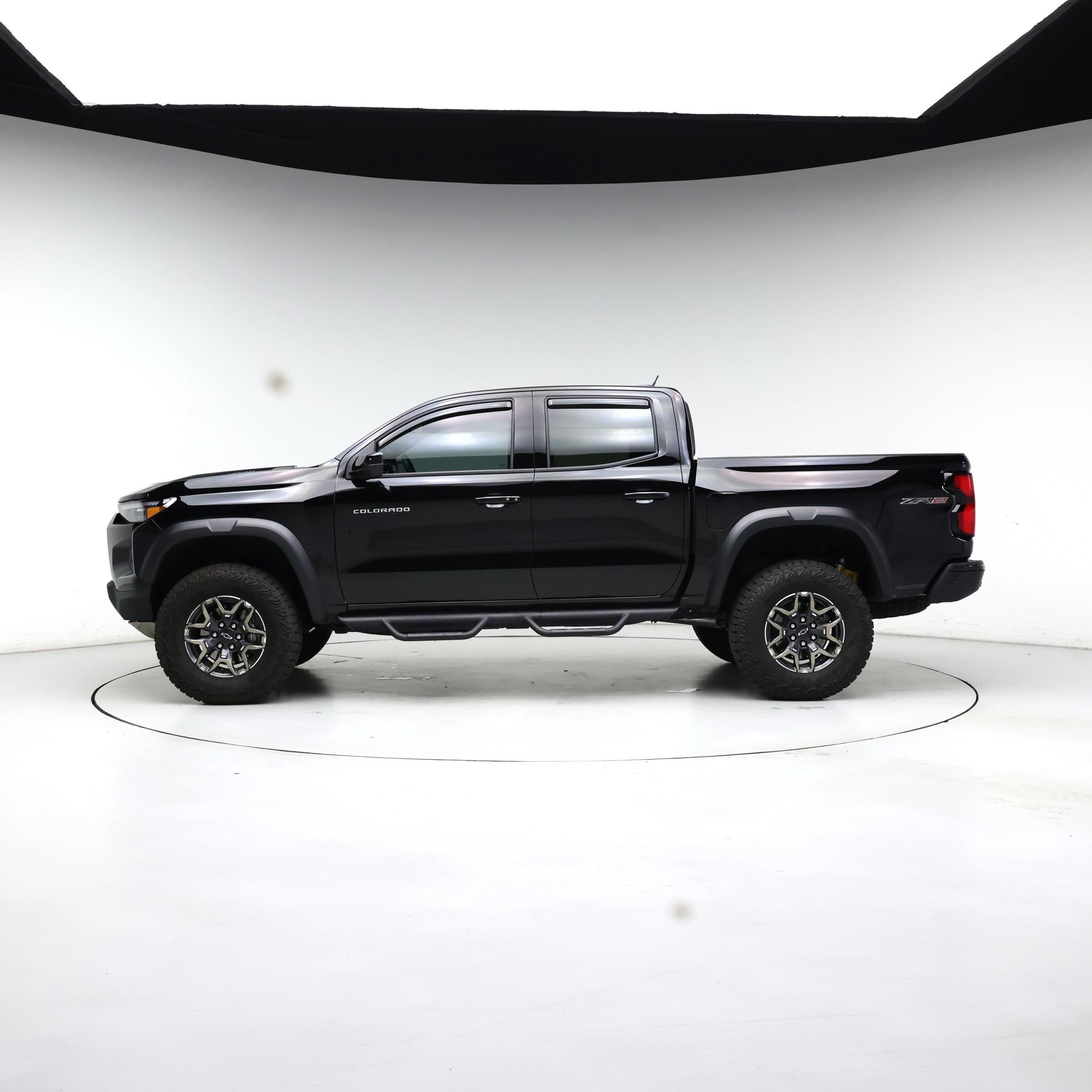 Thumbnail: 2025 Chevrolet Colorado - 3