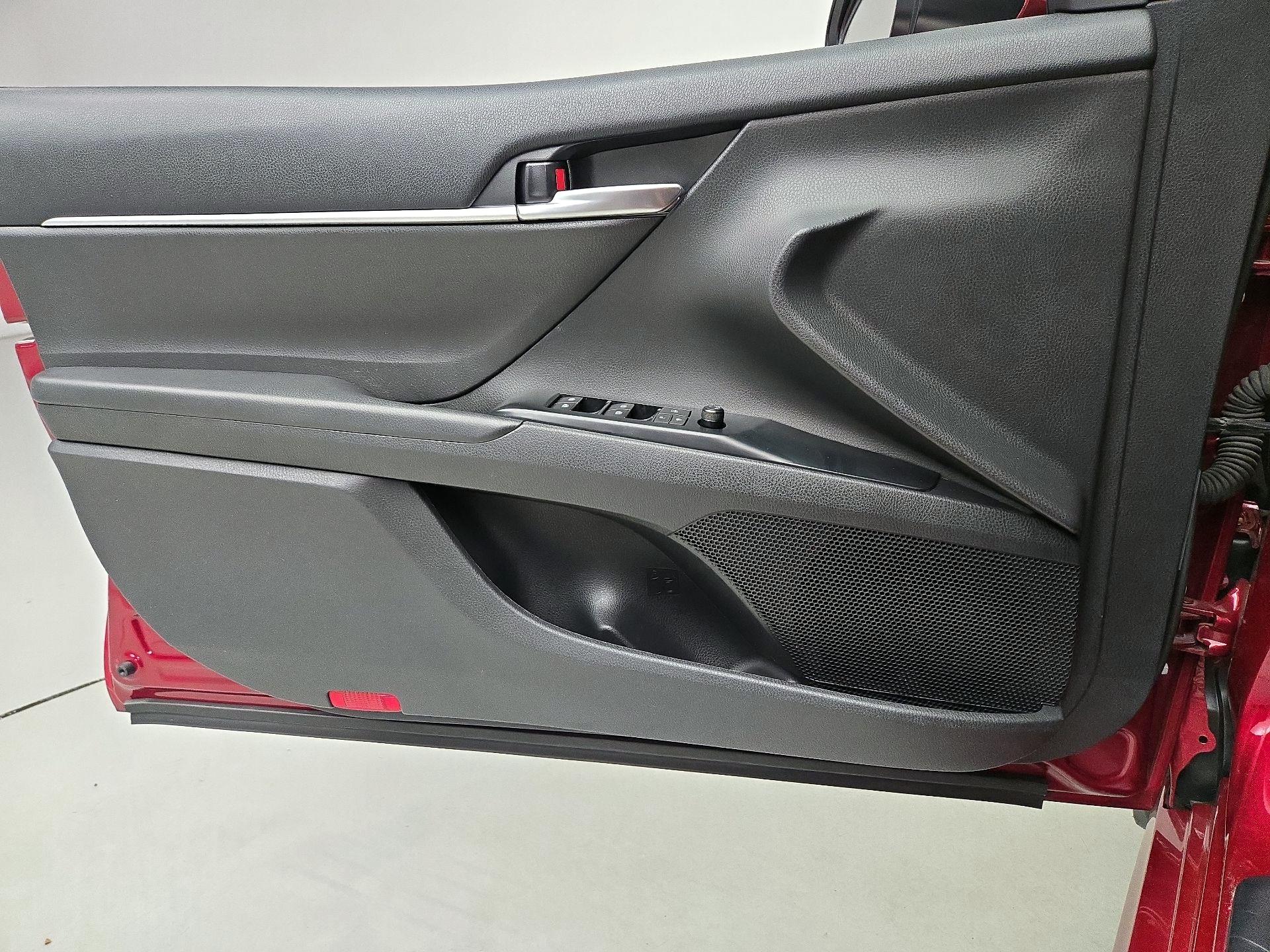 Thumbnail: 2020 Toyota Camry - 12