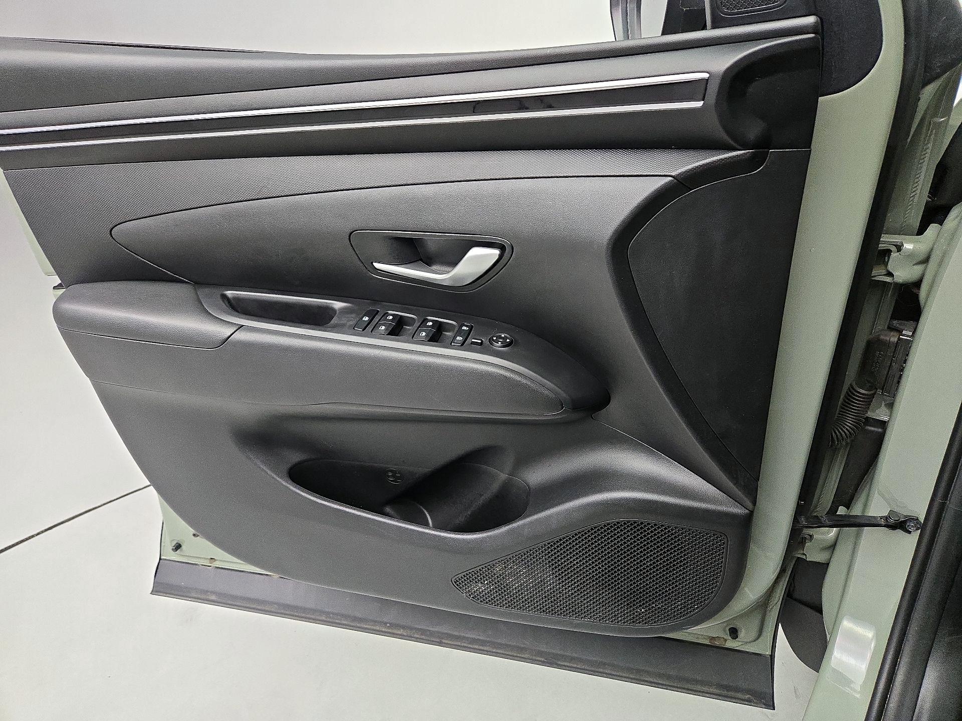 Thumbnail: 2023 Hyundai Santa Cruz - 12