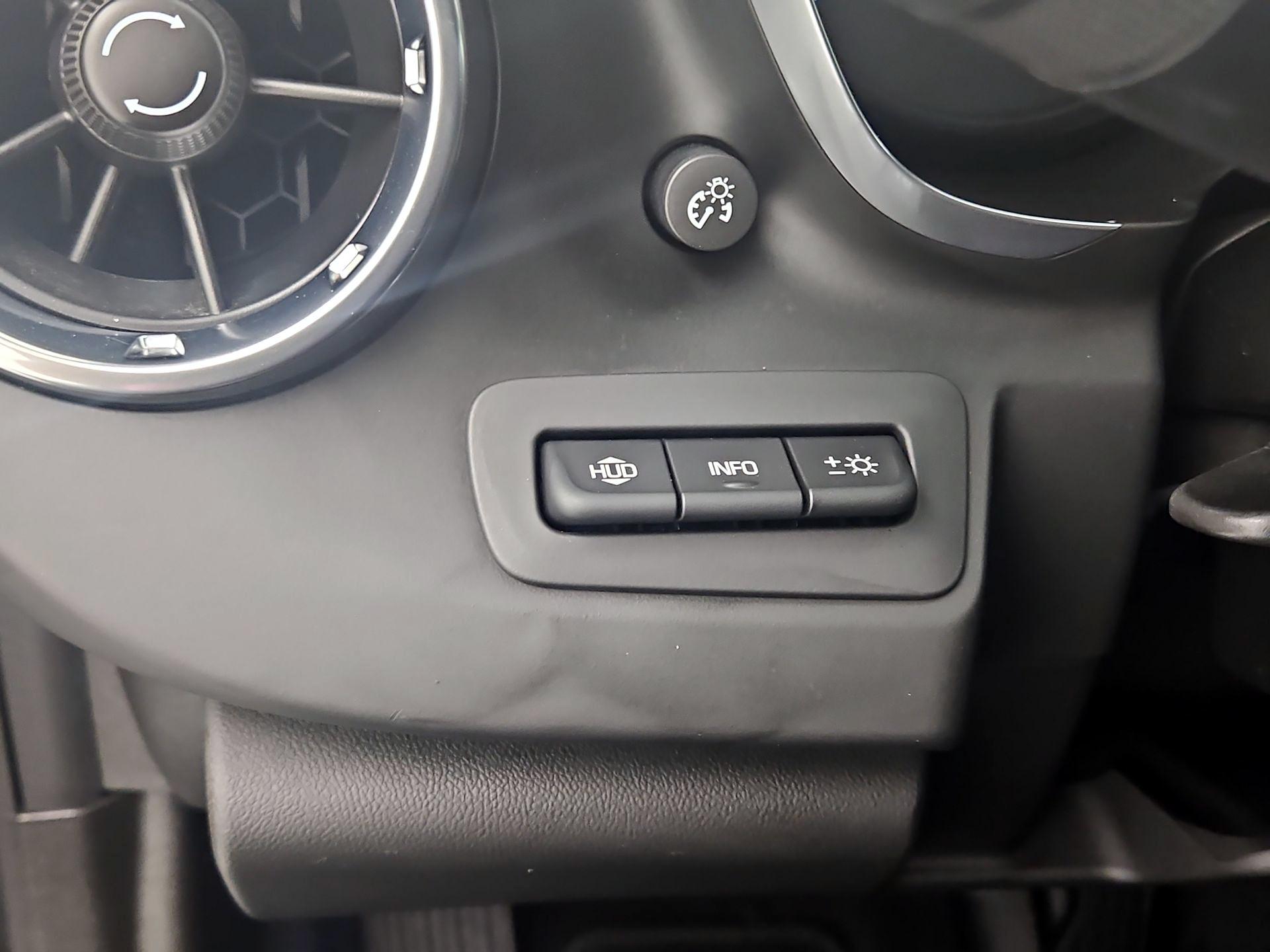 Thumbnail: 2017 Chevrolet Camaro - 13