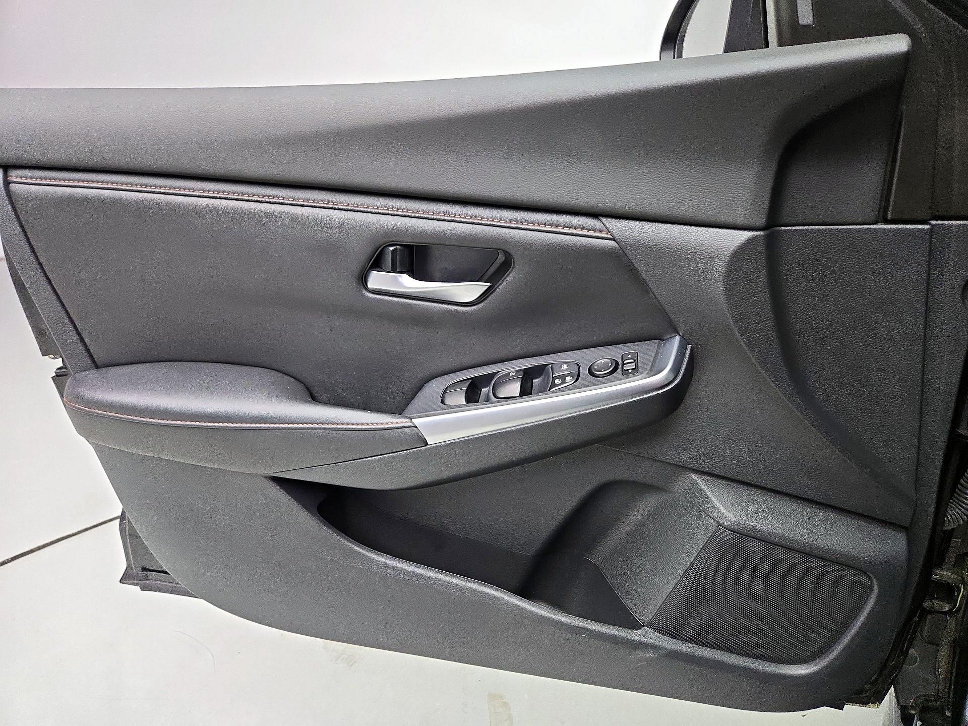 Thumbnail: 2022 Nissan Sentra - 12