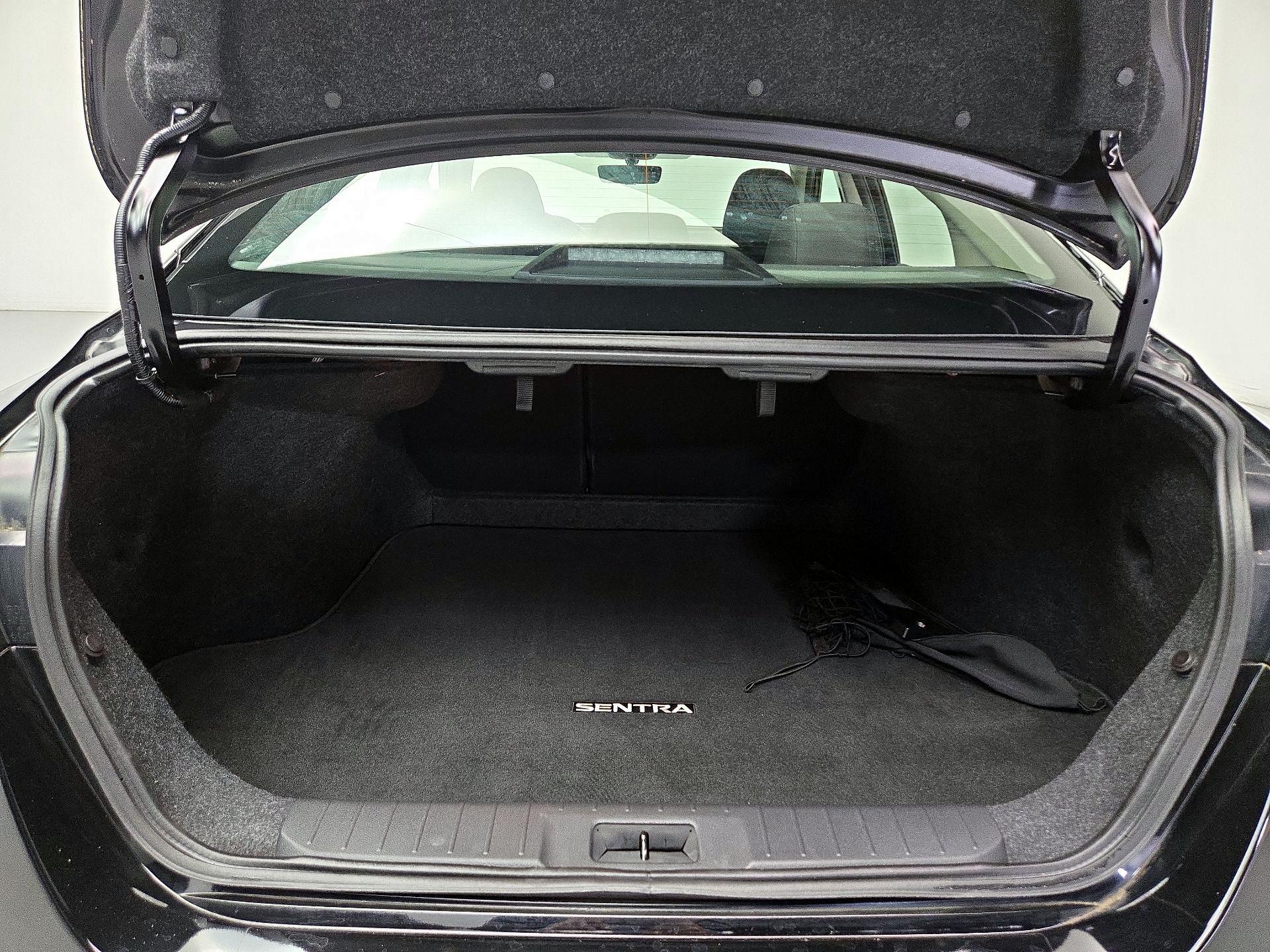 Thumbnail: 2022 Nissan Sentra - 20