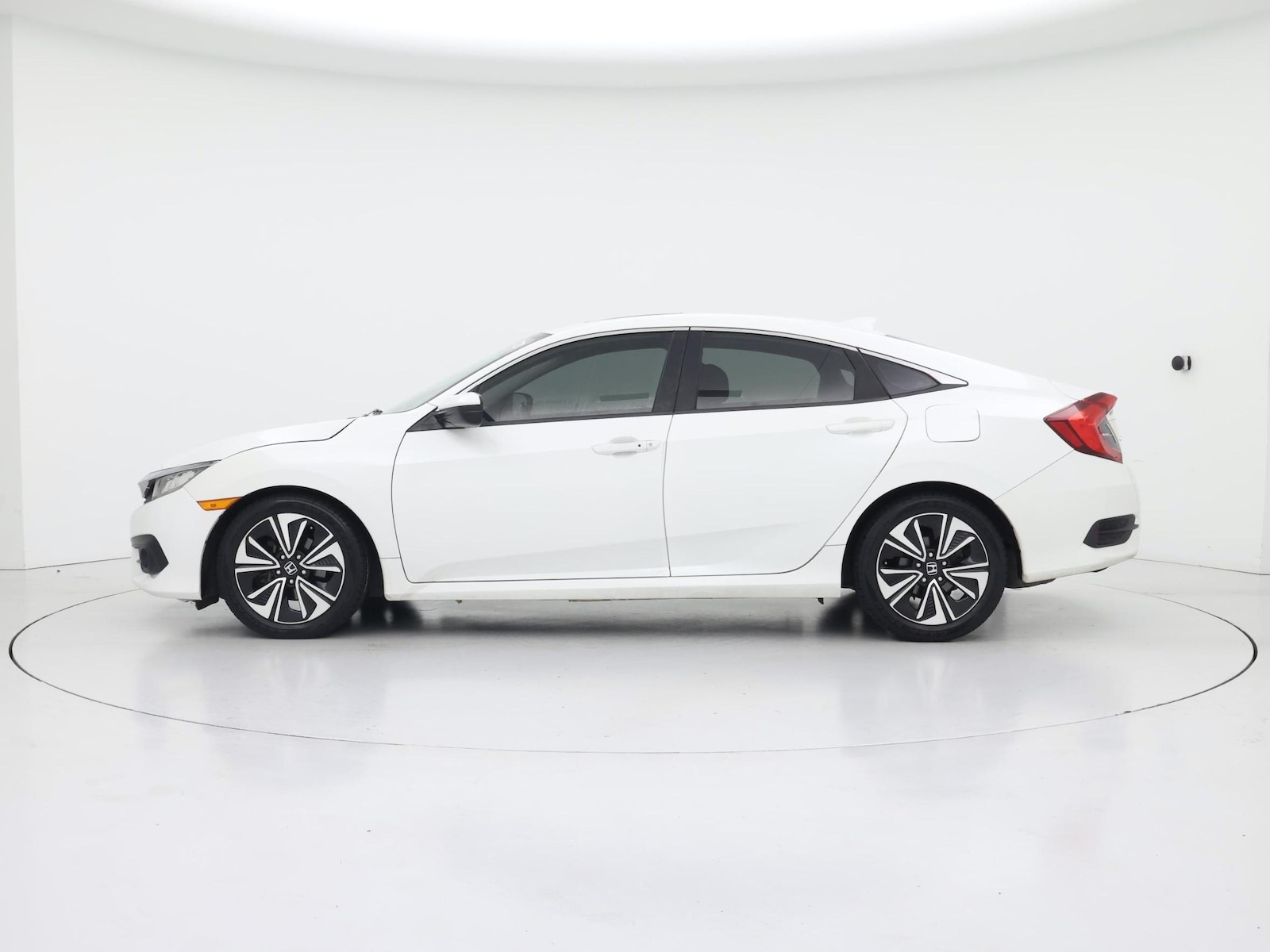 2018 Honda Civic EX-T - Photo 4