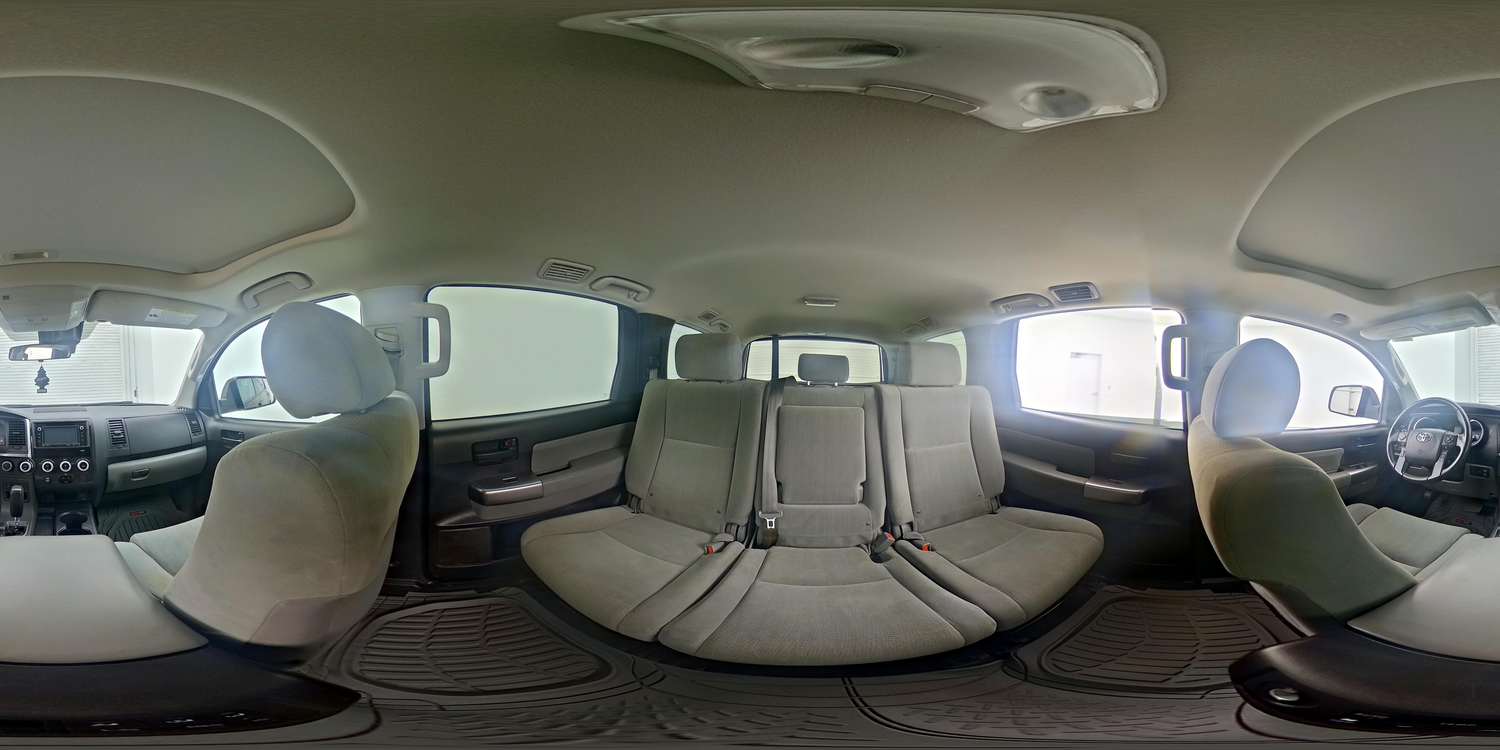 2019 Toyota Sequoia SR5 - Photo 27