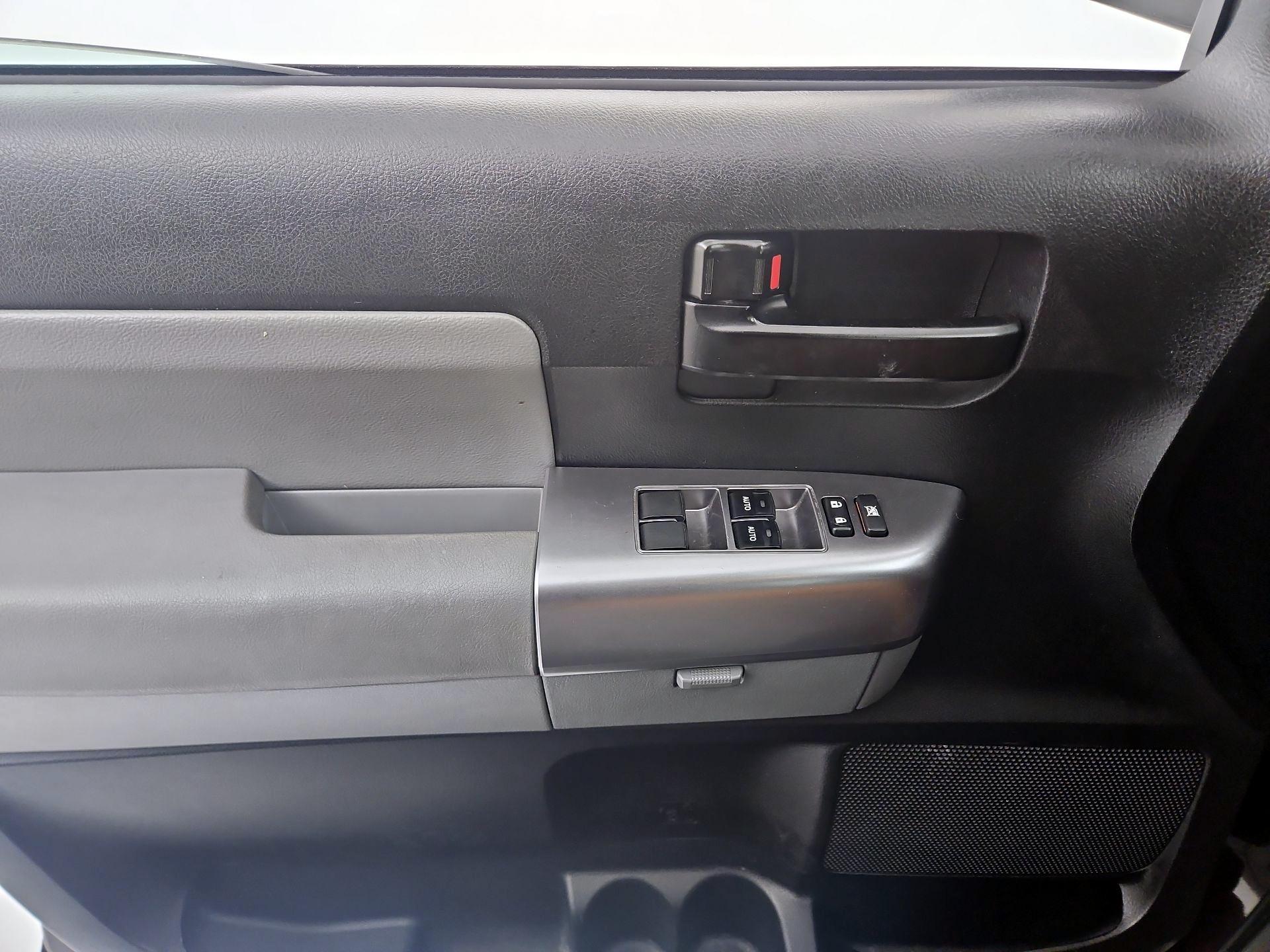 Thumbnail: 2019 Toyota Sequoia - 12