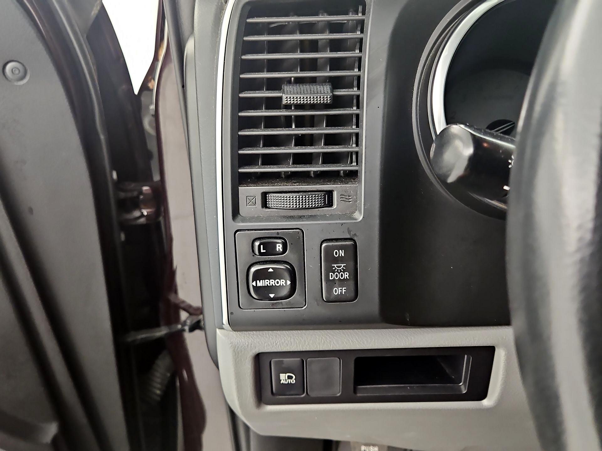 Thumbnail: 2019 Toyota Sequoia - 13